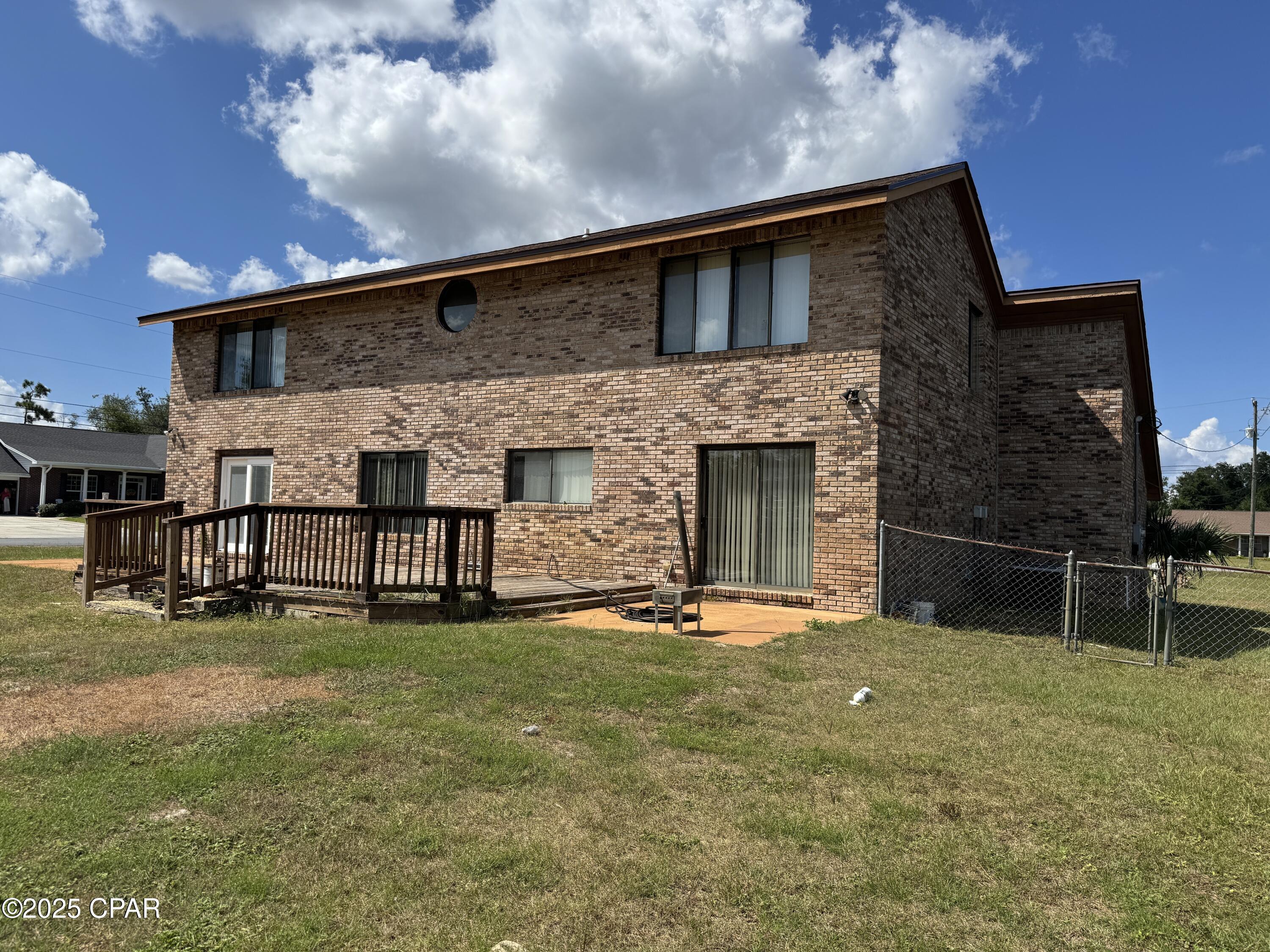 Image 24 For 833 Pierson Drive