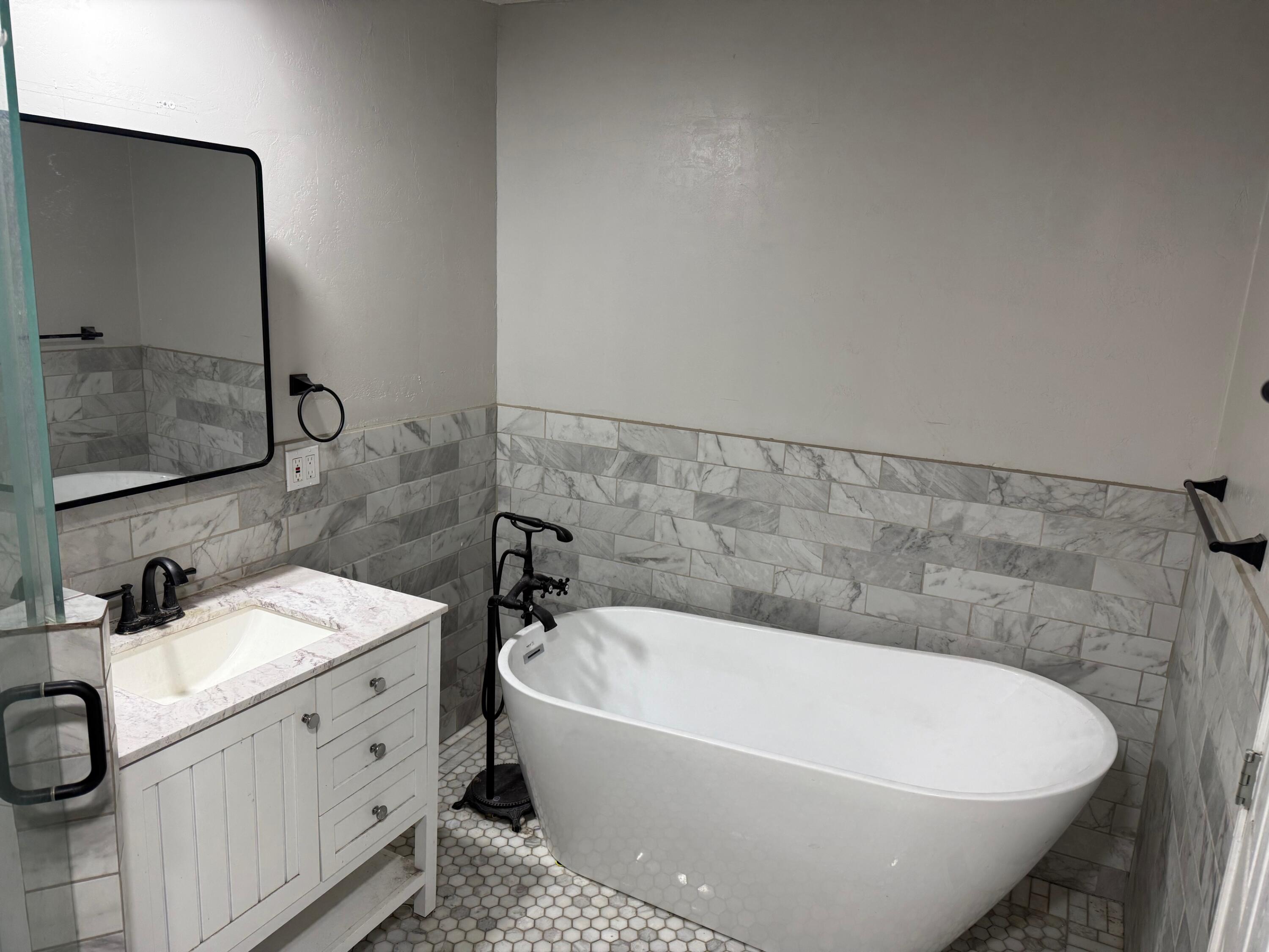 Homes for sale in Albuquerque, NM | 4017 Glenn Dr Se, Albuquerque, NM 87105 | MLS# 1092070