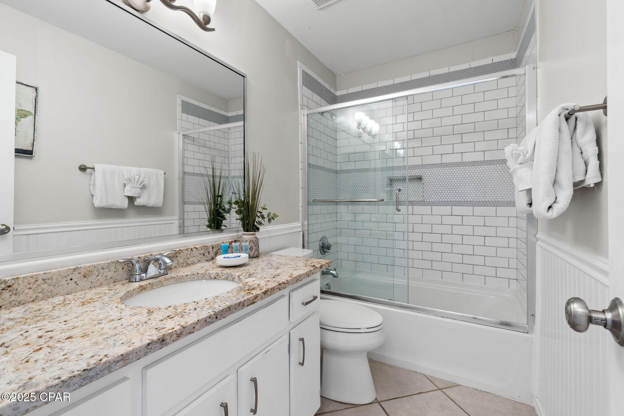 Image 11 For 17670 Front Beach Road K7