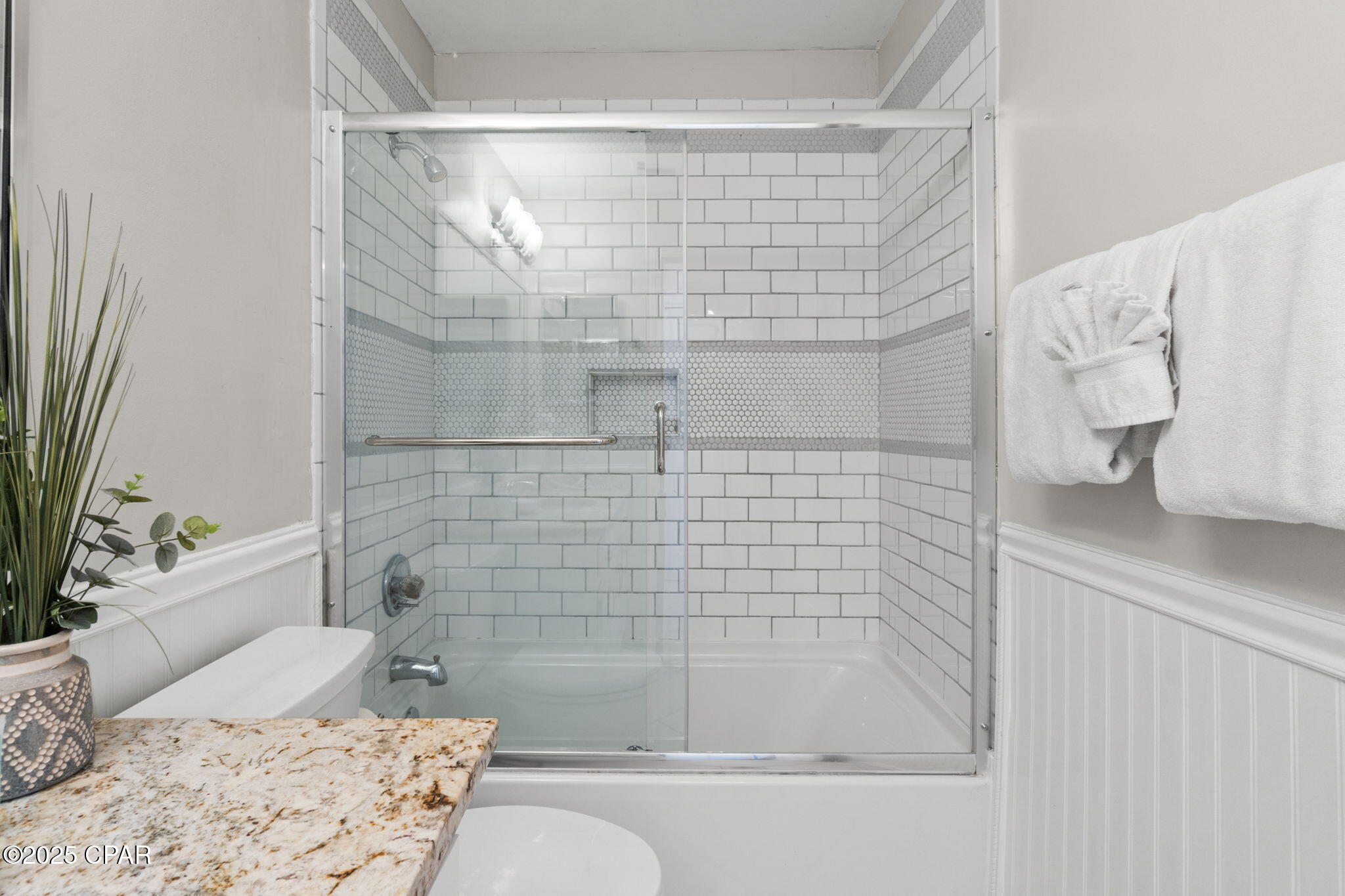 Image 19 For 17670 Front Beach Road K7