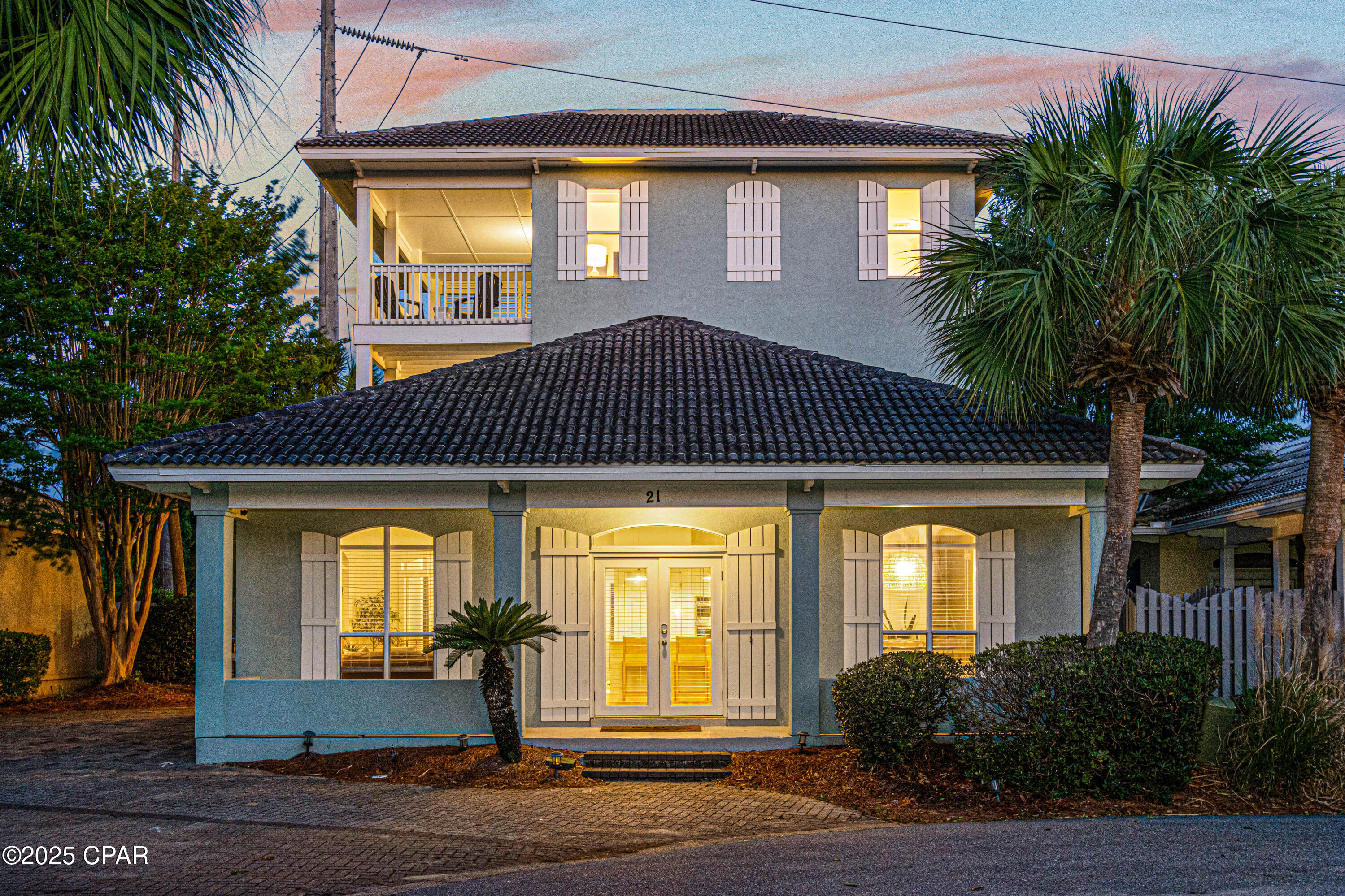 Listing photo id 1 for 21 Onyx Cove