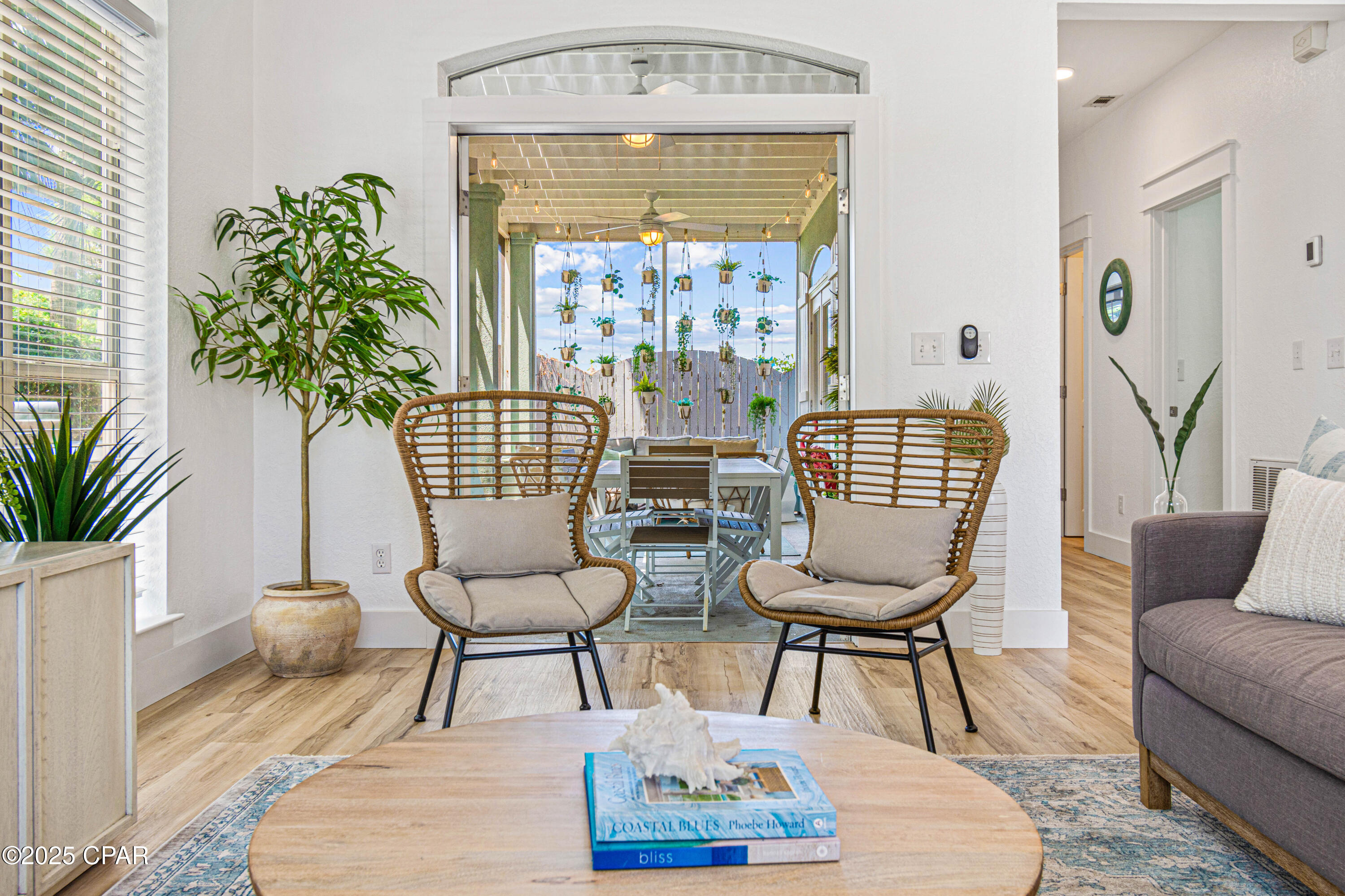 Listing photo id 12 for 21 Onyx Cove