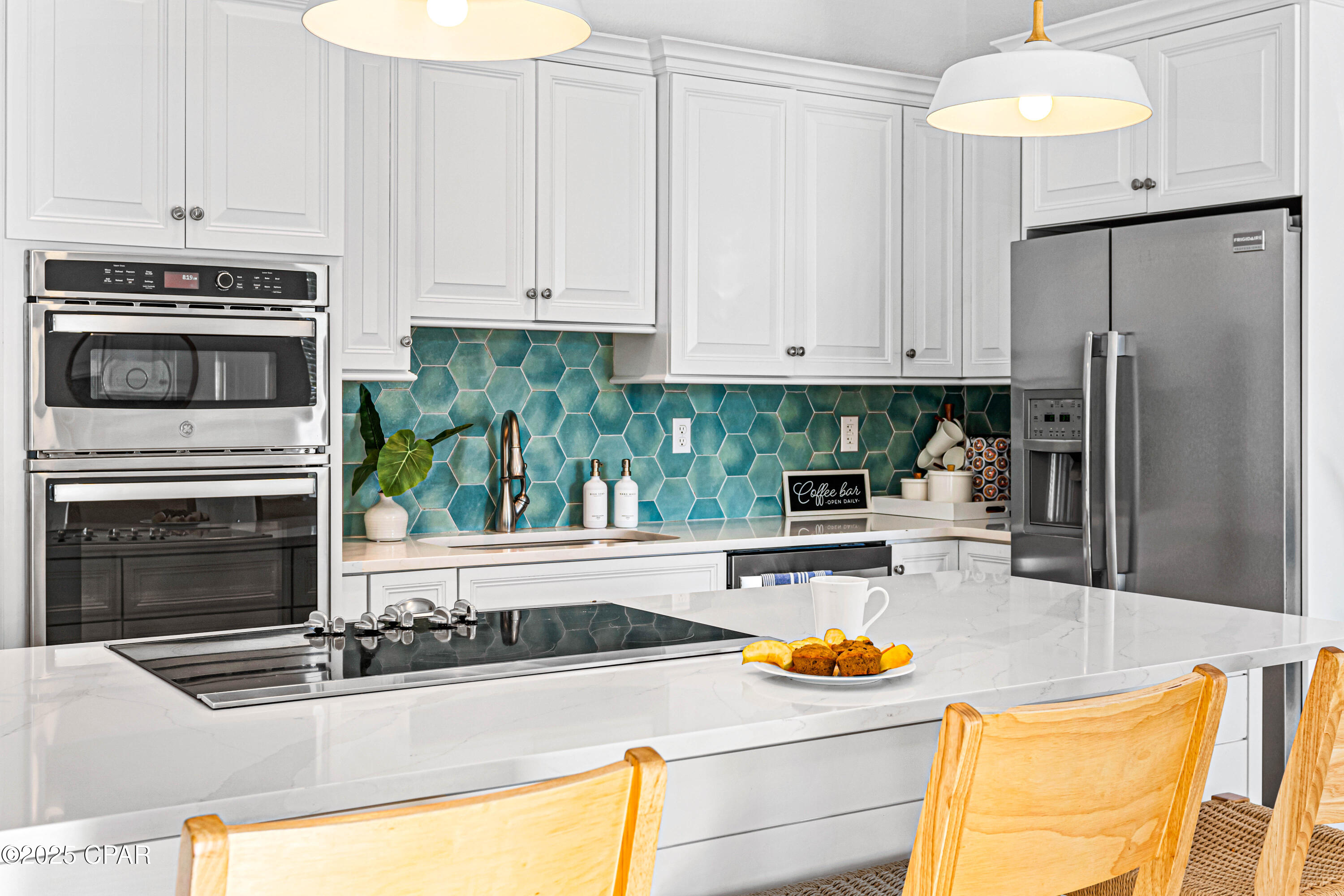 Listing photo id 15 for 21 Onyx Cove