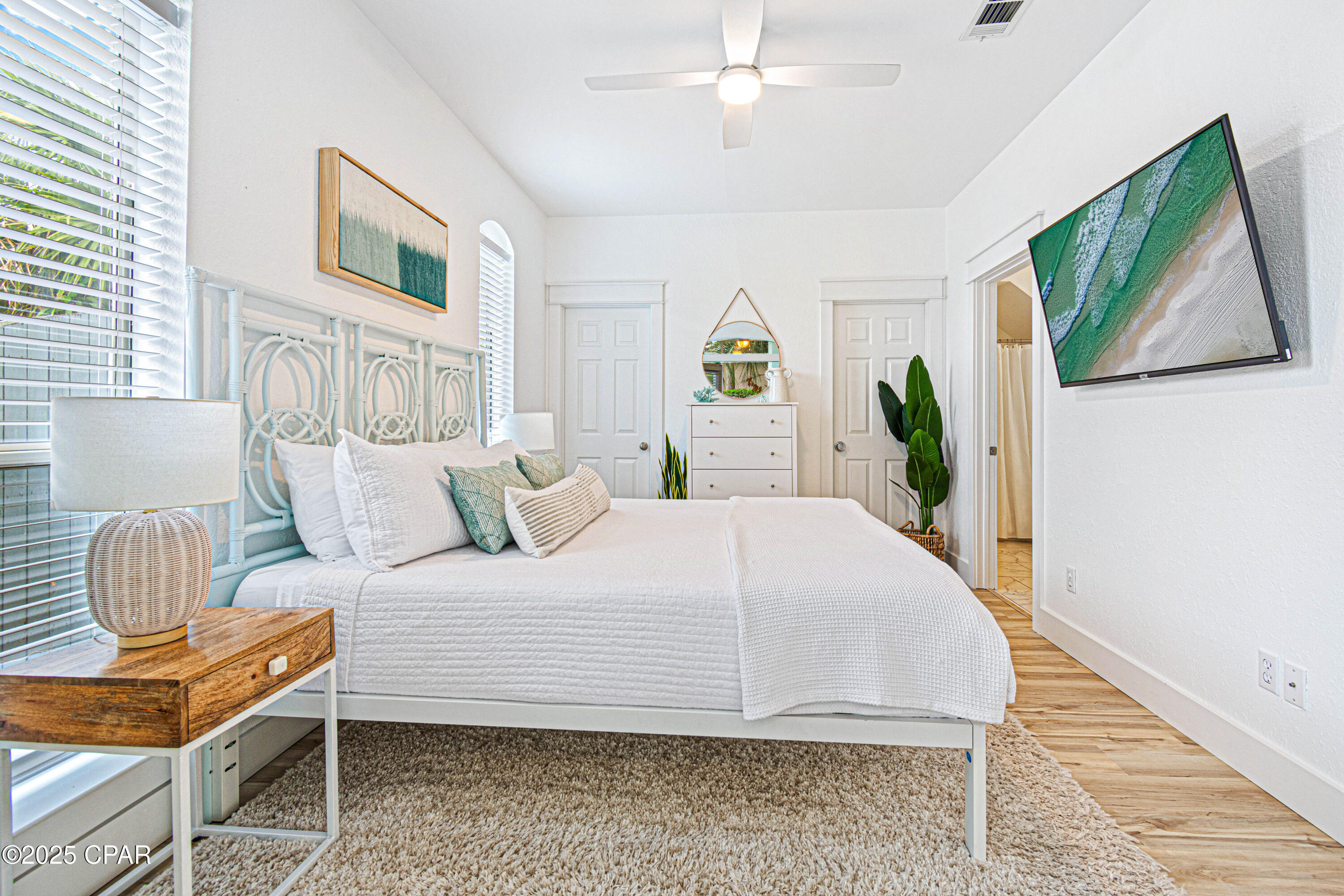 Listing photo id 18 for 21 Onyx Cove