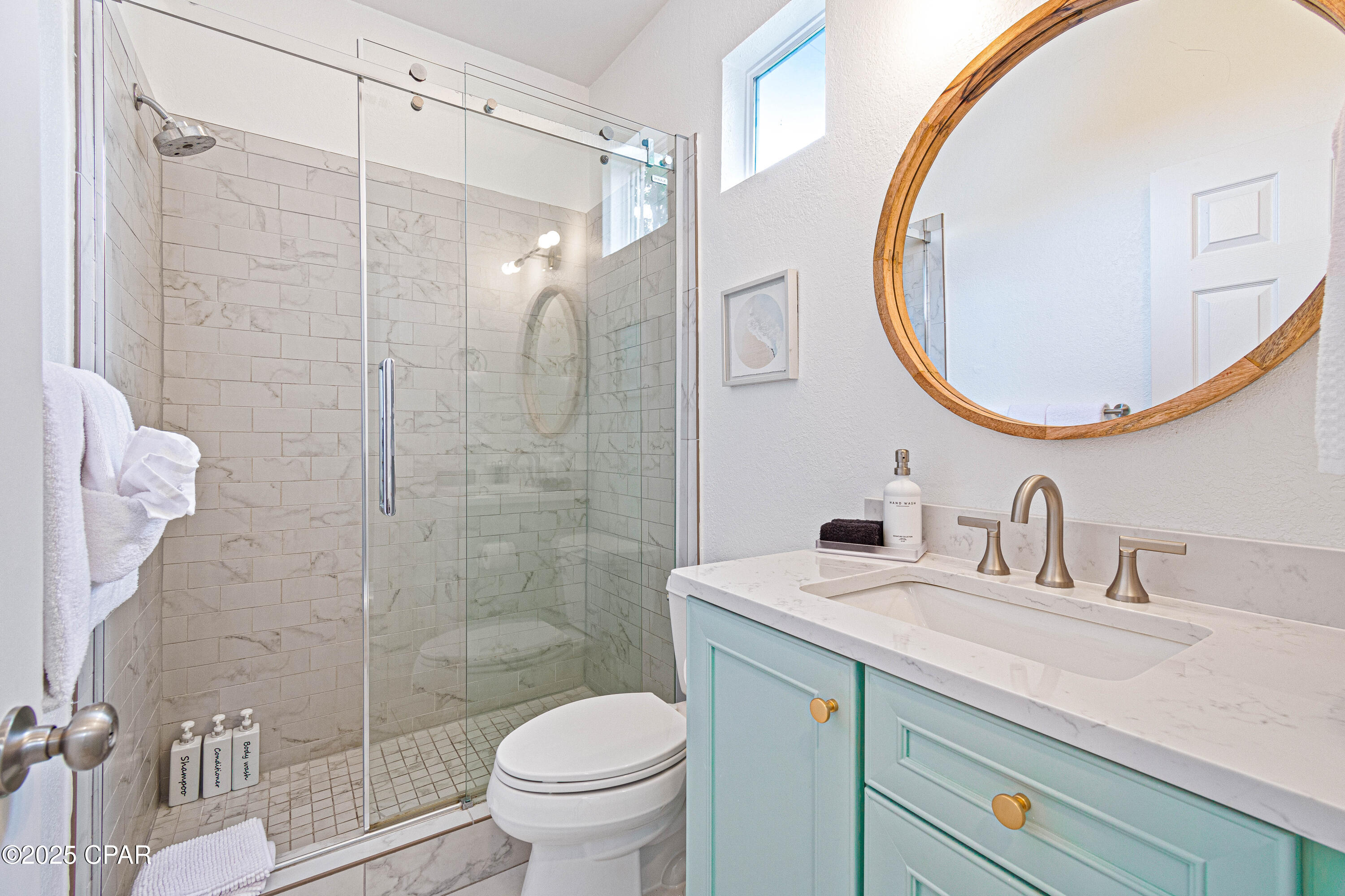 Listing photo id 26 for 21 Onyx Cove