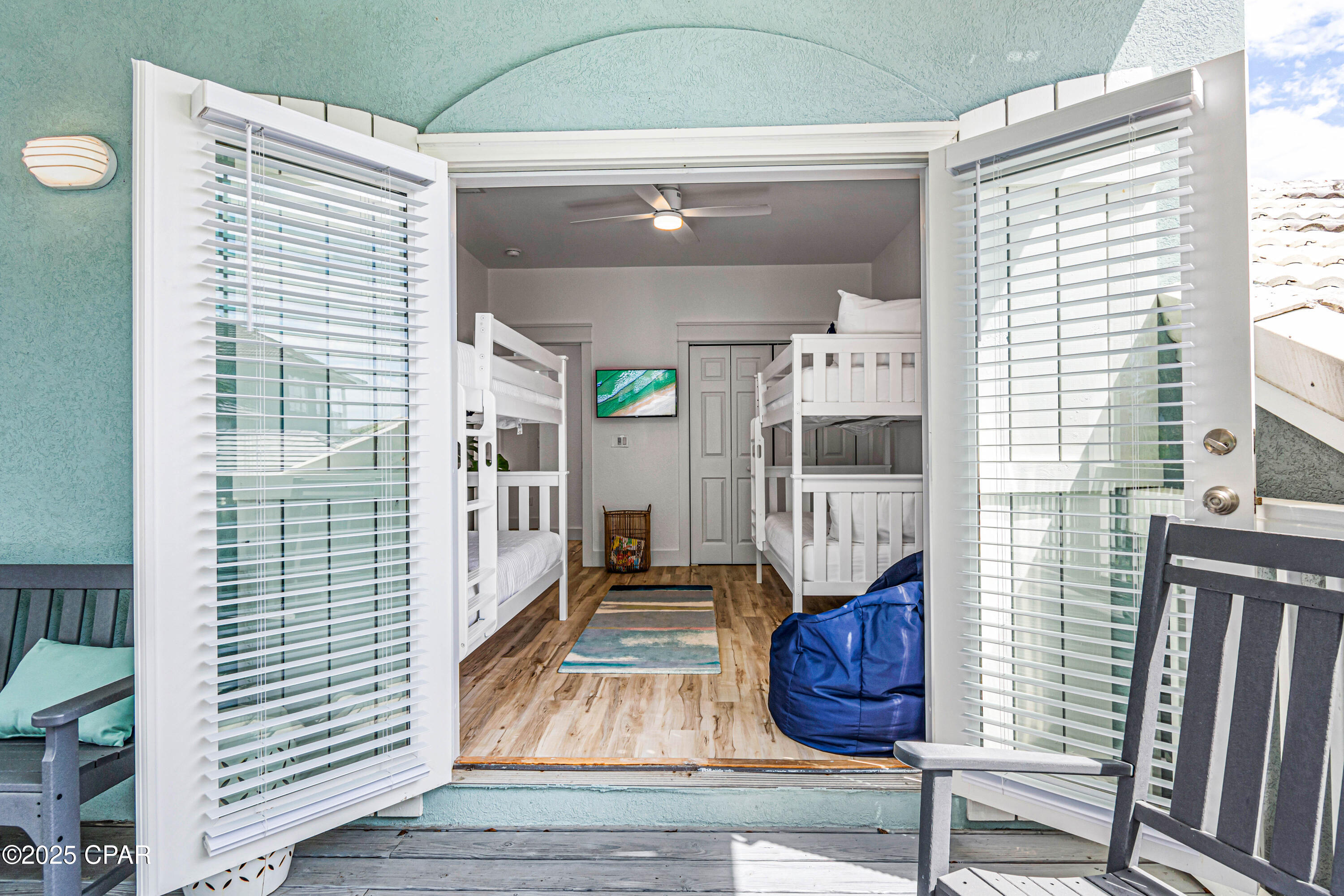 Listing photo id 35 for 21 Onyx Cove