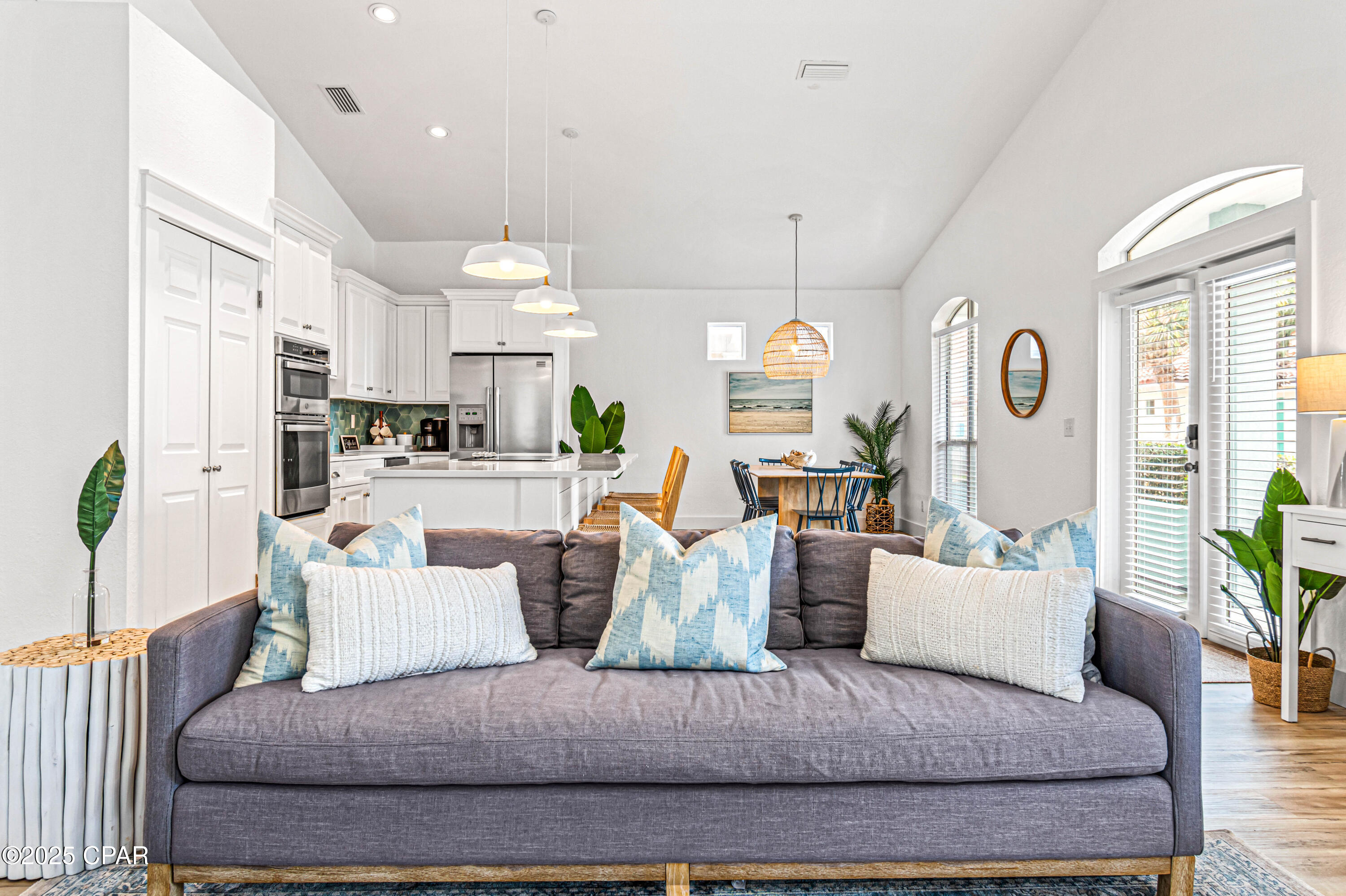 Listing photo id 6 for 21 Onyx Cove