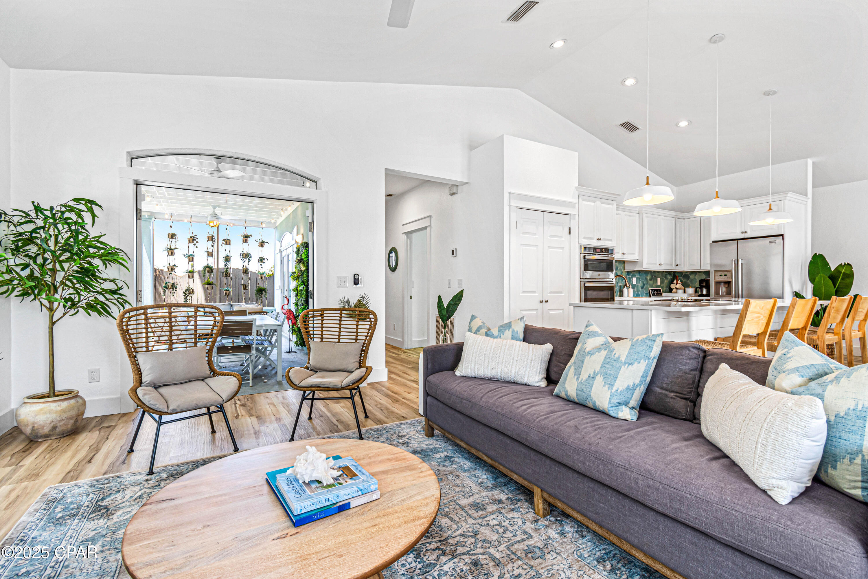 Listing photo id 7 for 21 Onyx Cove