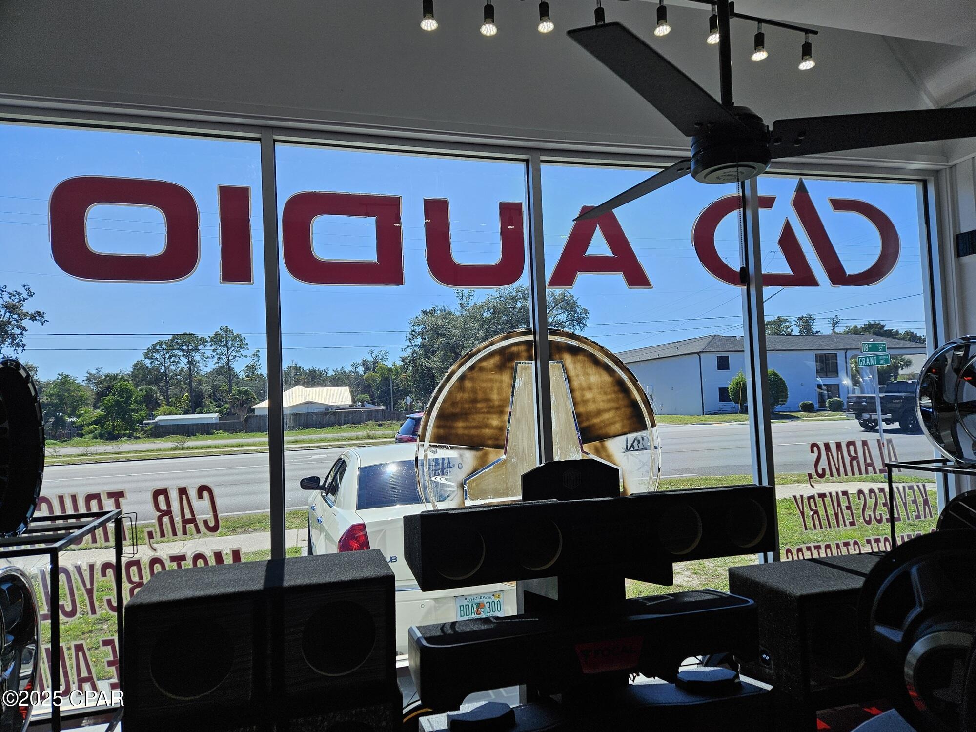 Listing photo id 17 for 4018 Hwy 98  