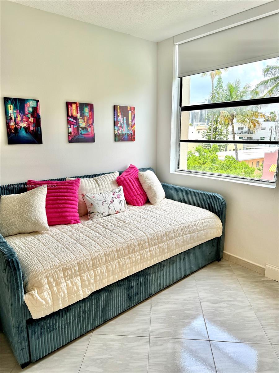 Hampton On Washington Av