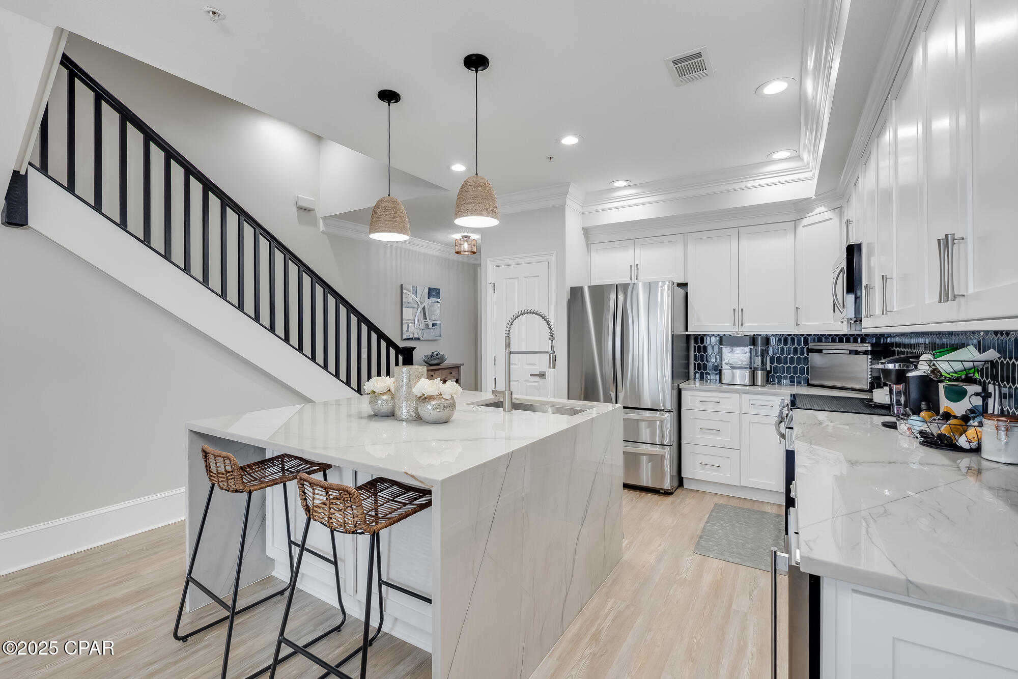 Image 9 For 3827 Mariner Drive