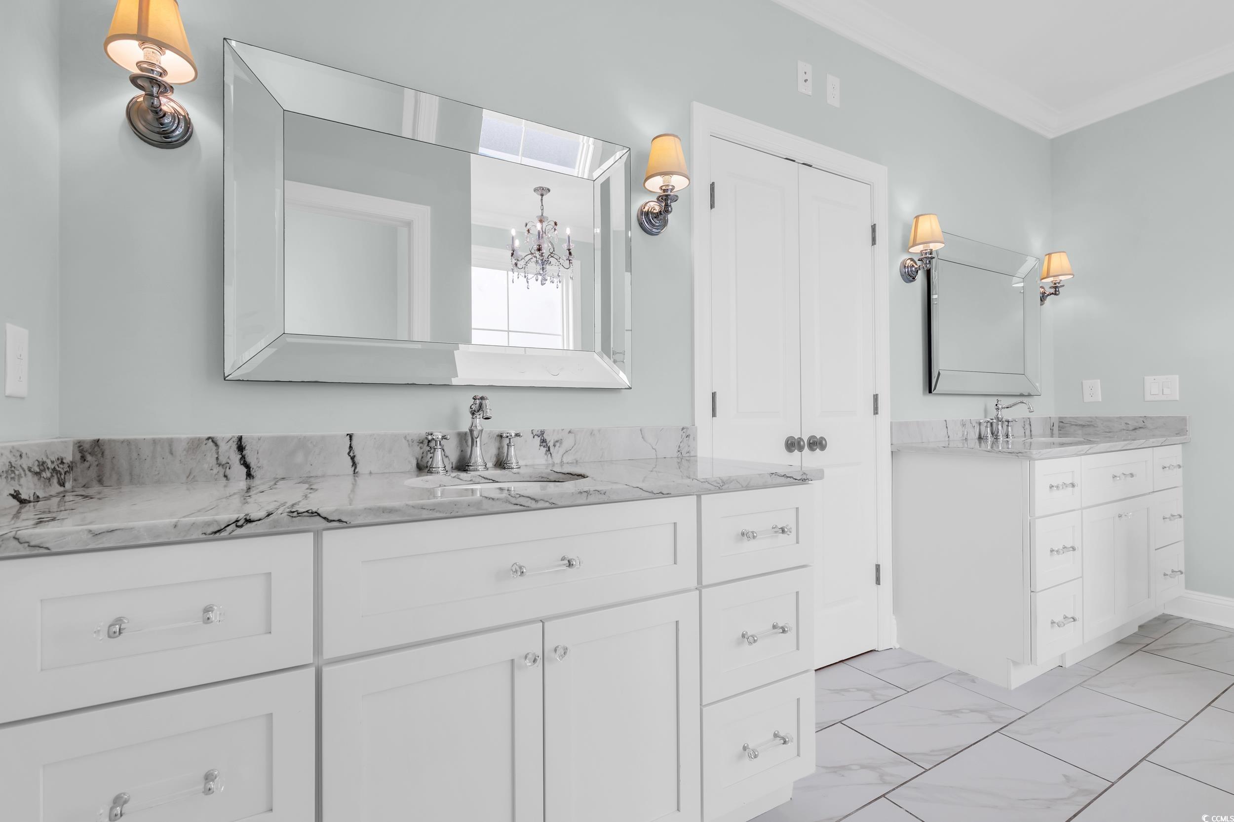 438 Saint Julian Ln. 