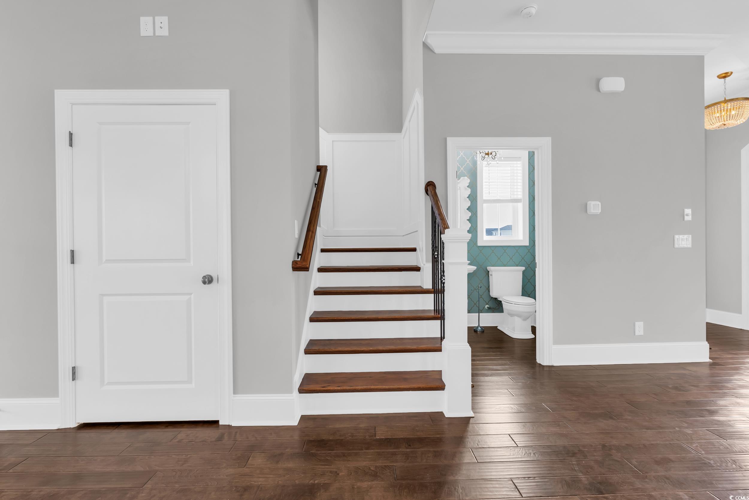 438 Saint Julian Ln. 