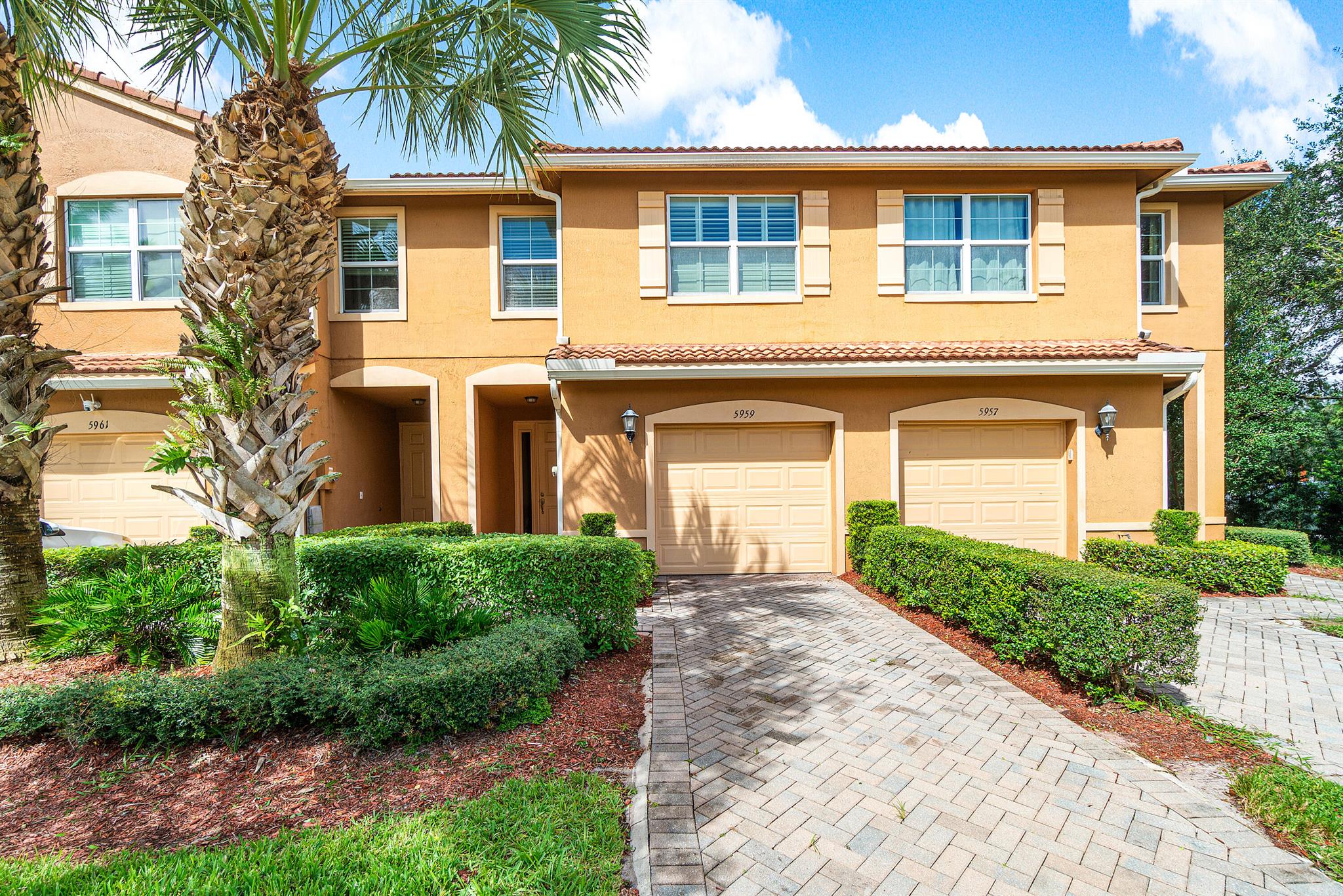 Colony Reserve At Lake Wo