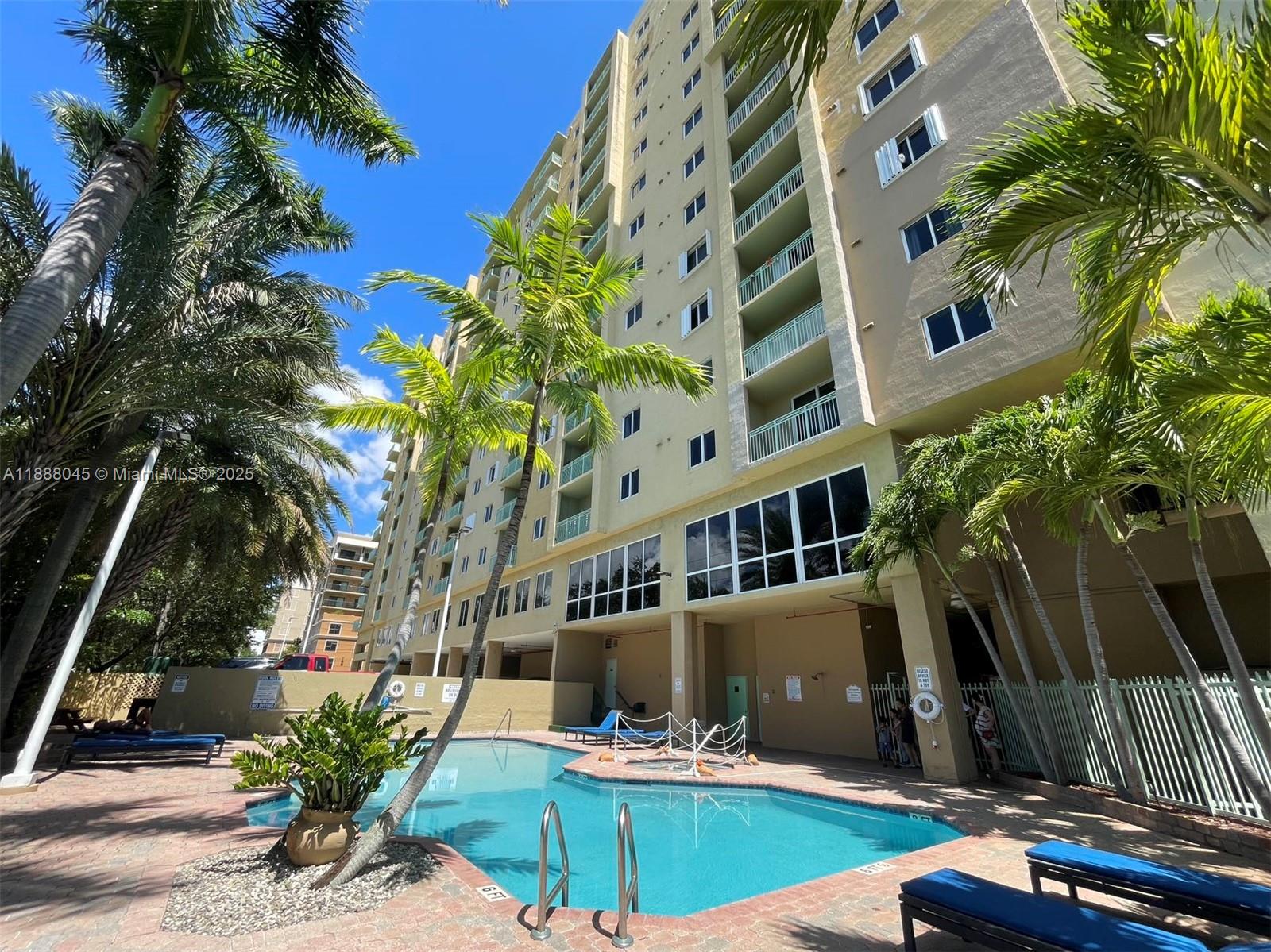 Coral Plaza Of Miami Cond