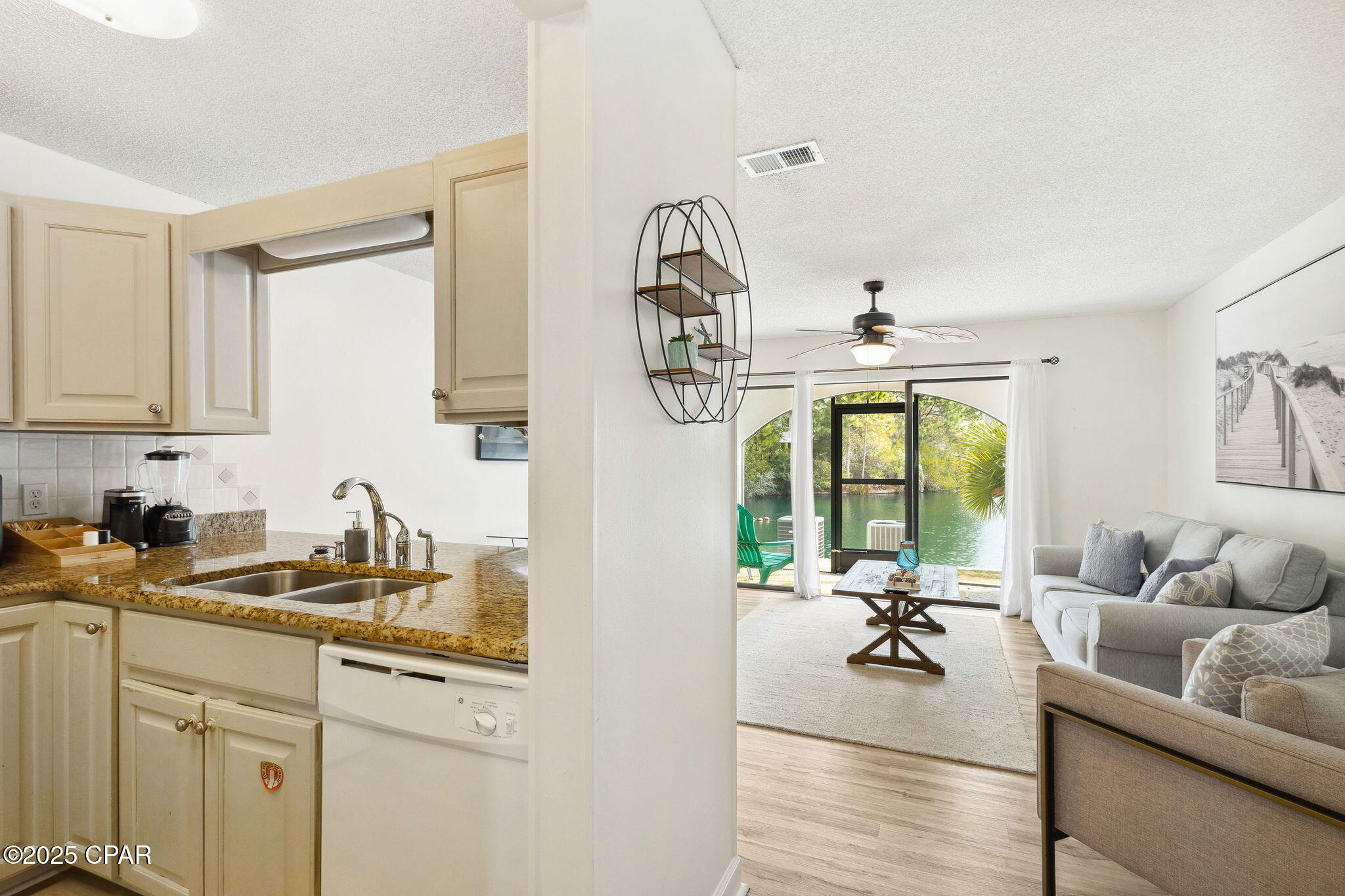 Image 19 For 8730 Thomas Drive 504