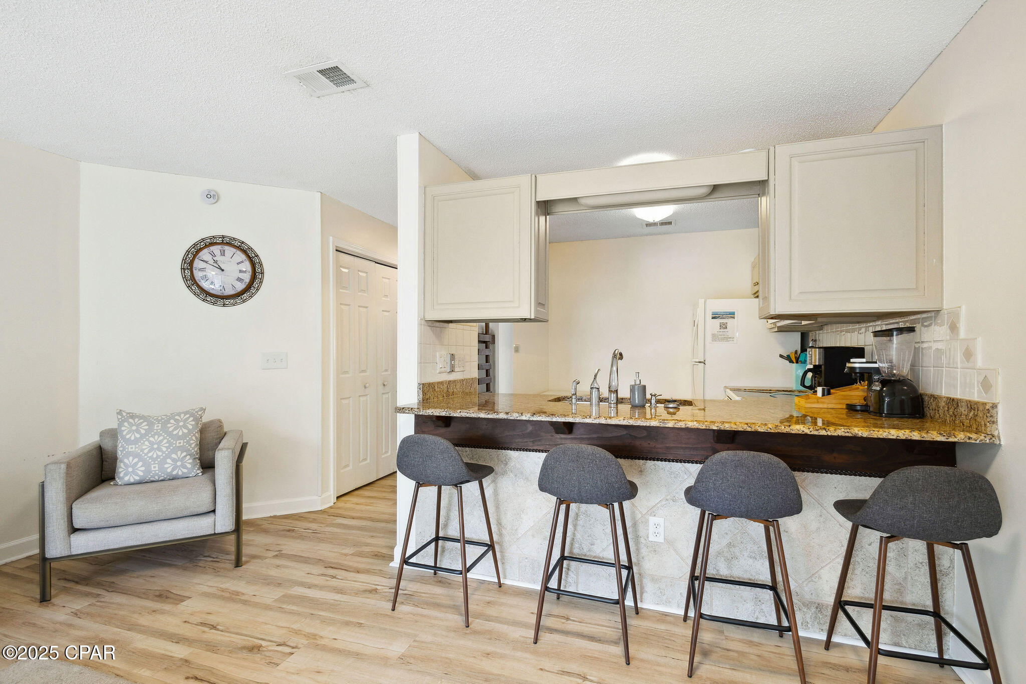 Image 21 For 8730 Thomas Drive 504