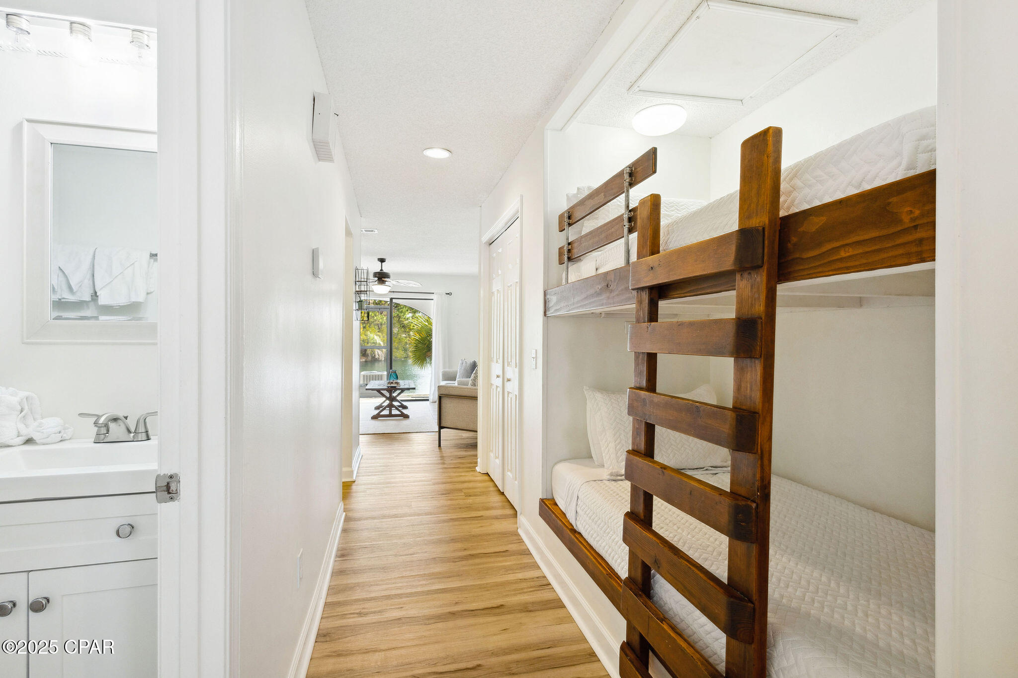 Image 24 For 8730 Thomas Drive 504