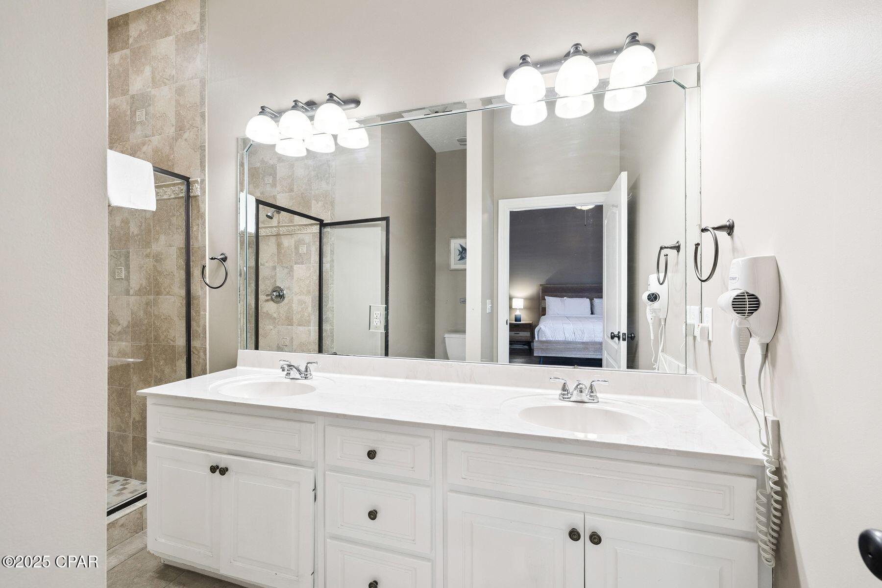 Image 17 For 6730 Beach Drive