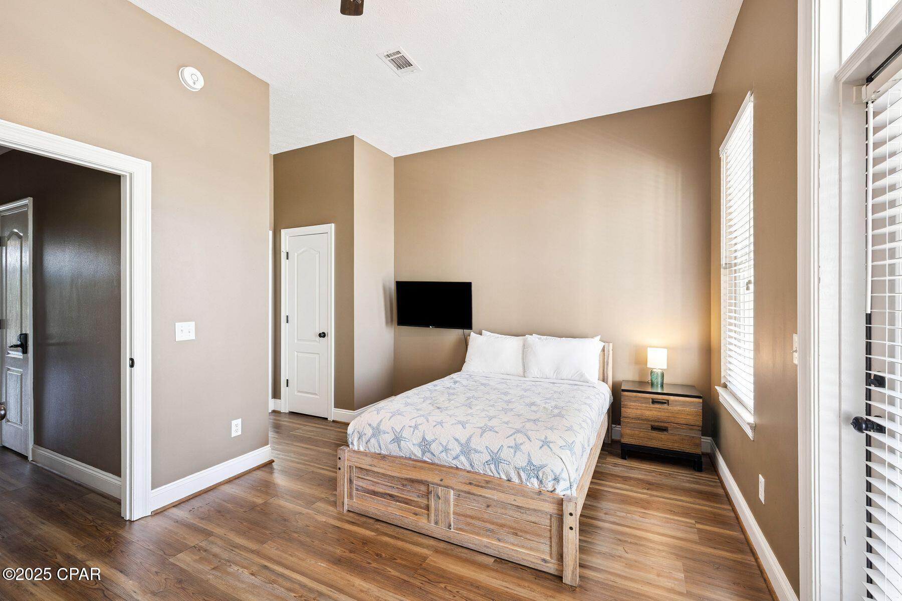 Image 23 For 6730 Beach Drive