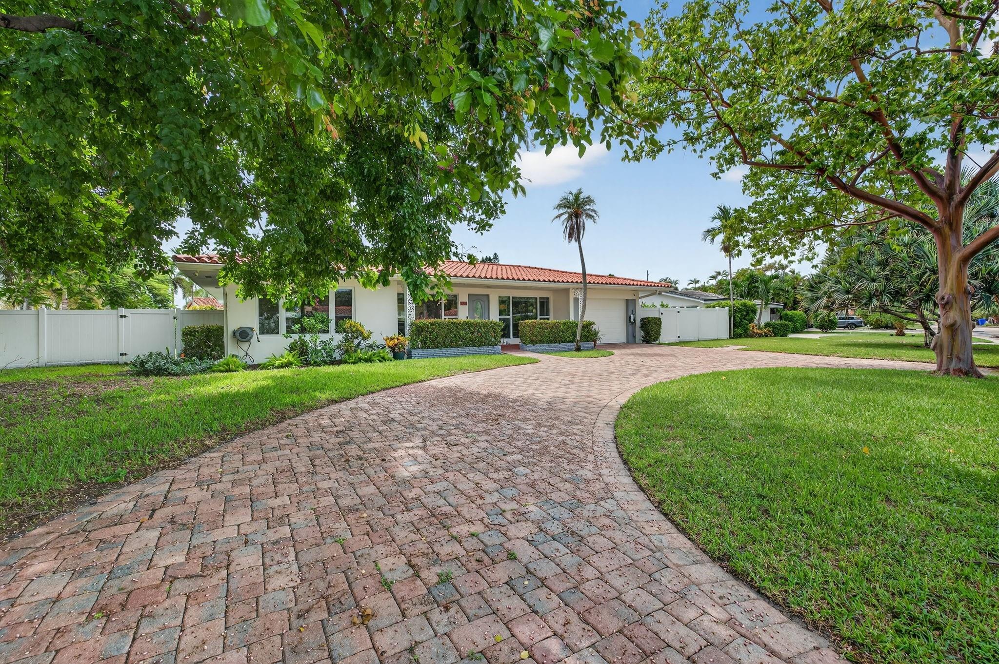 Homes for sale in Lauderdale By The Sea, FL | 3280 Cypress Creek Dr, Lauderdale By The Sea, FL 33062 | MLS# F10529319