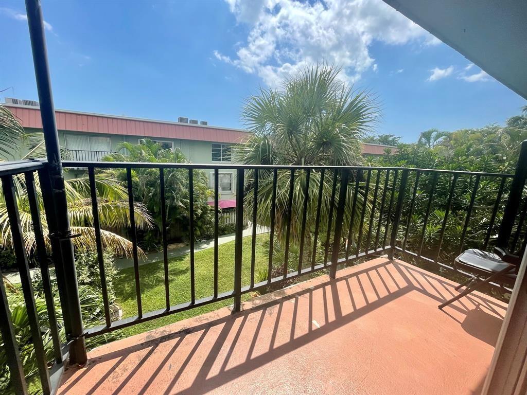 Homes for sale in Oakland Park, FL | 809 W Oakland Park Blvd #J12, Oakland Park, FL 33311 | MLS# F10529120