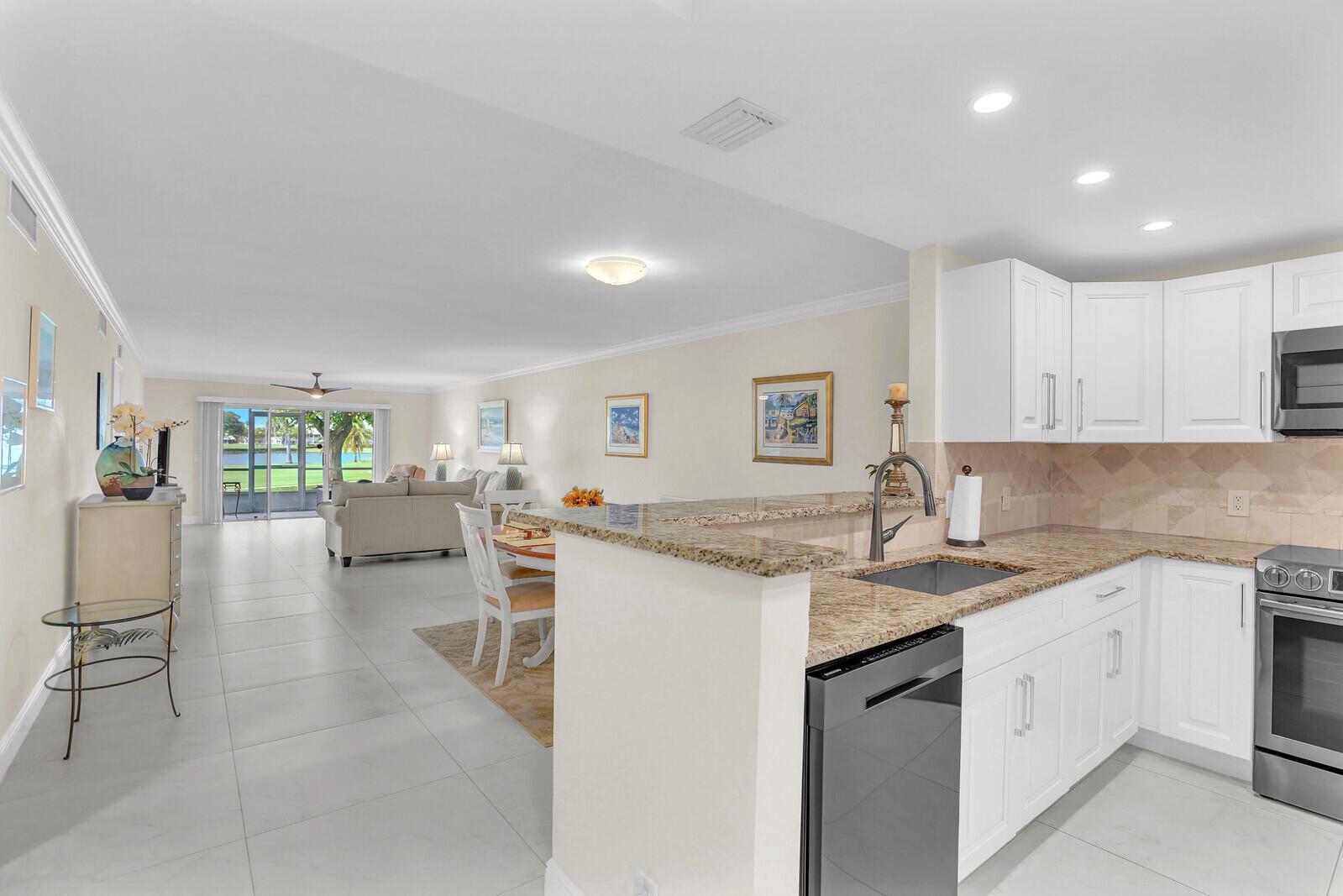 Atlantis Sherbrooke Villa