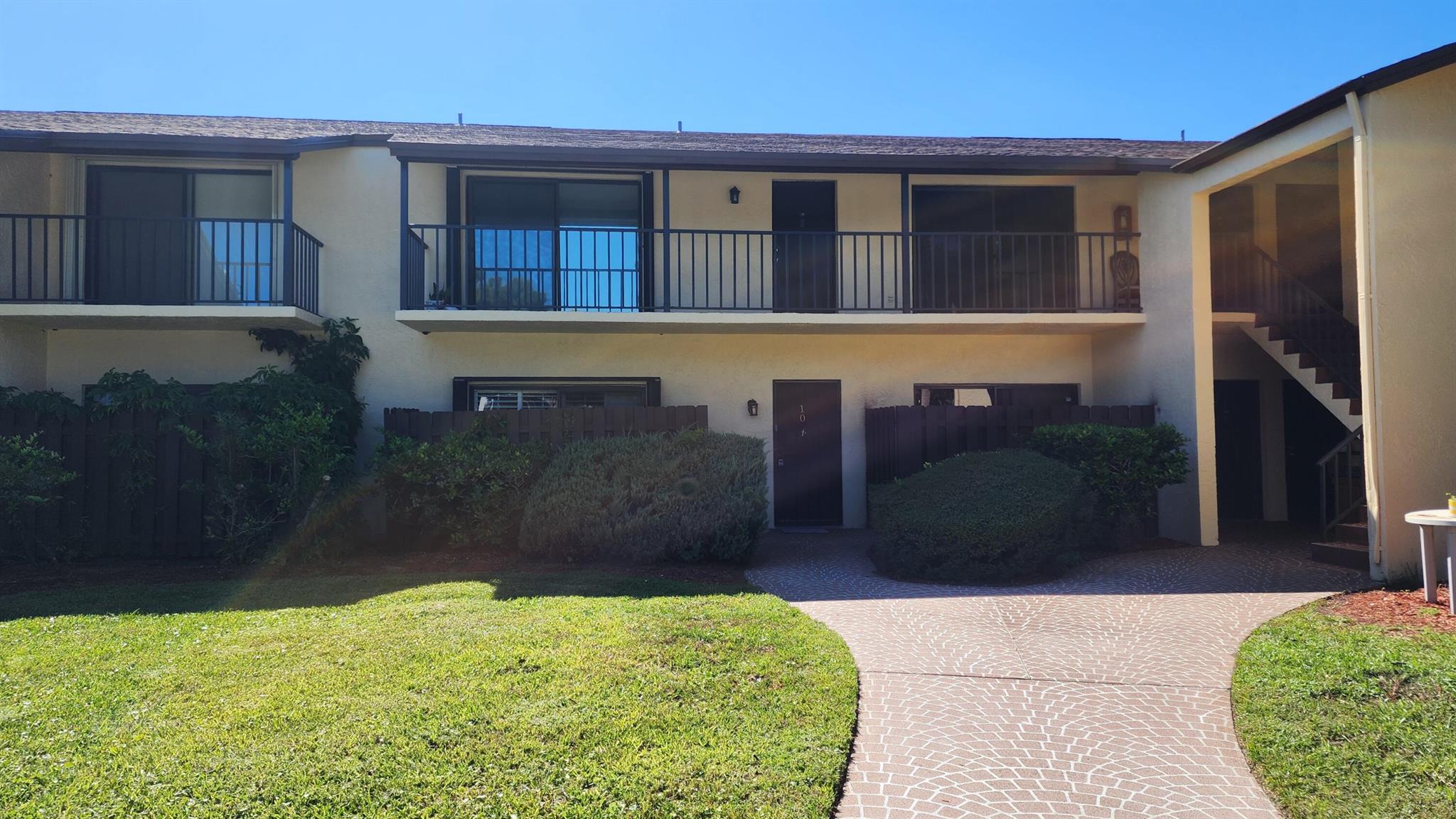 Island House Condominium