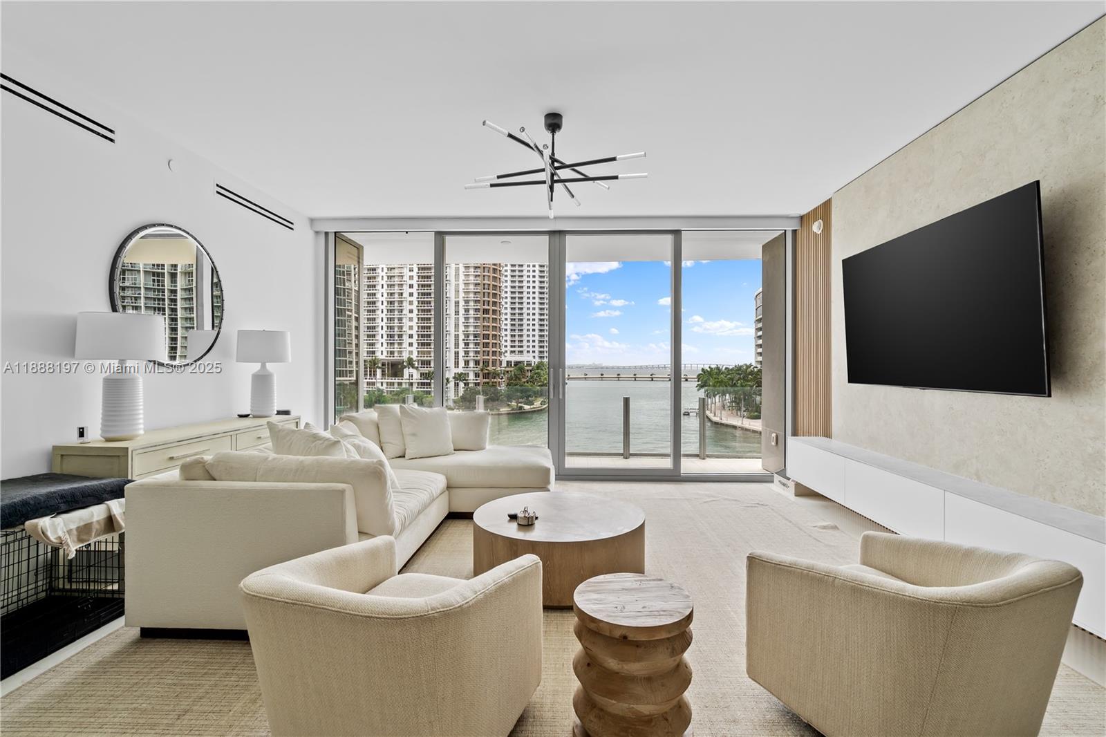 Condo for Sale in Miami, FL