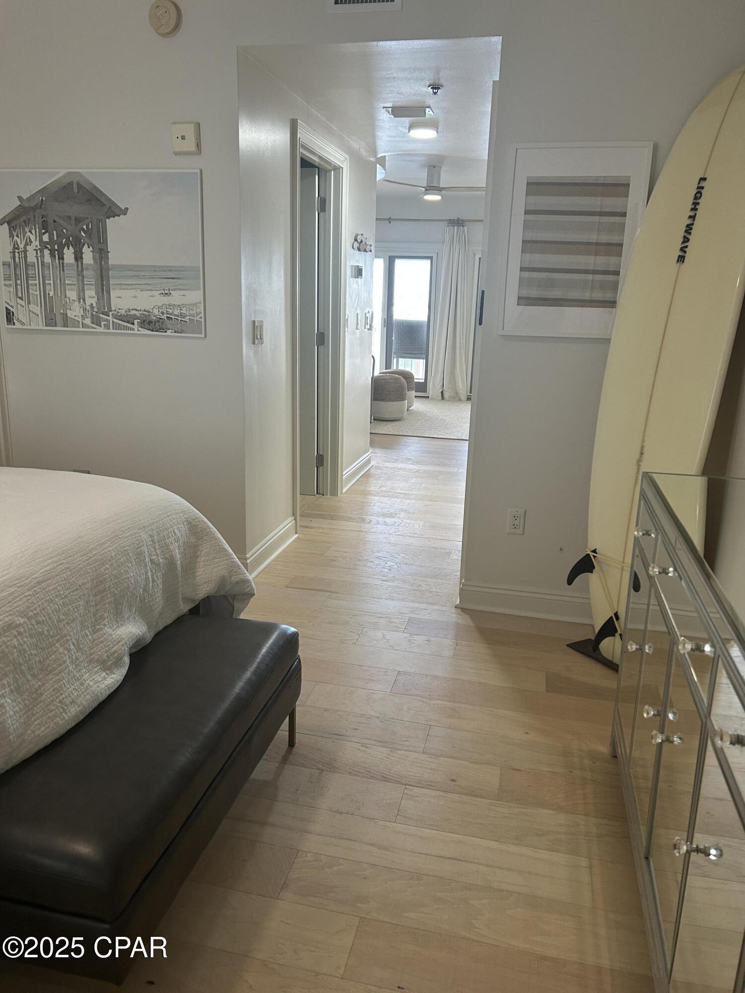 Image 11 For 114 Carillon Market Street 411