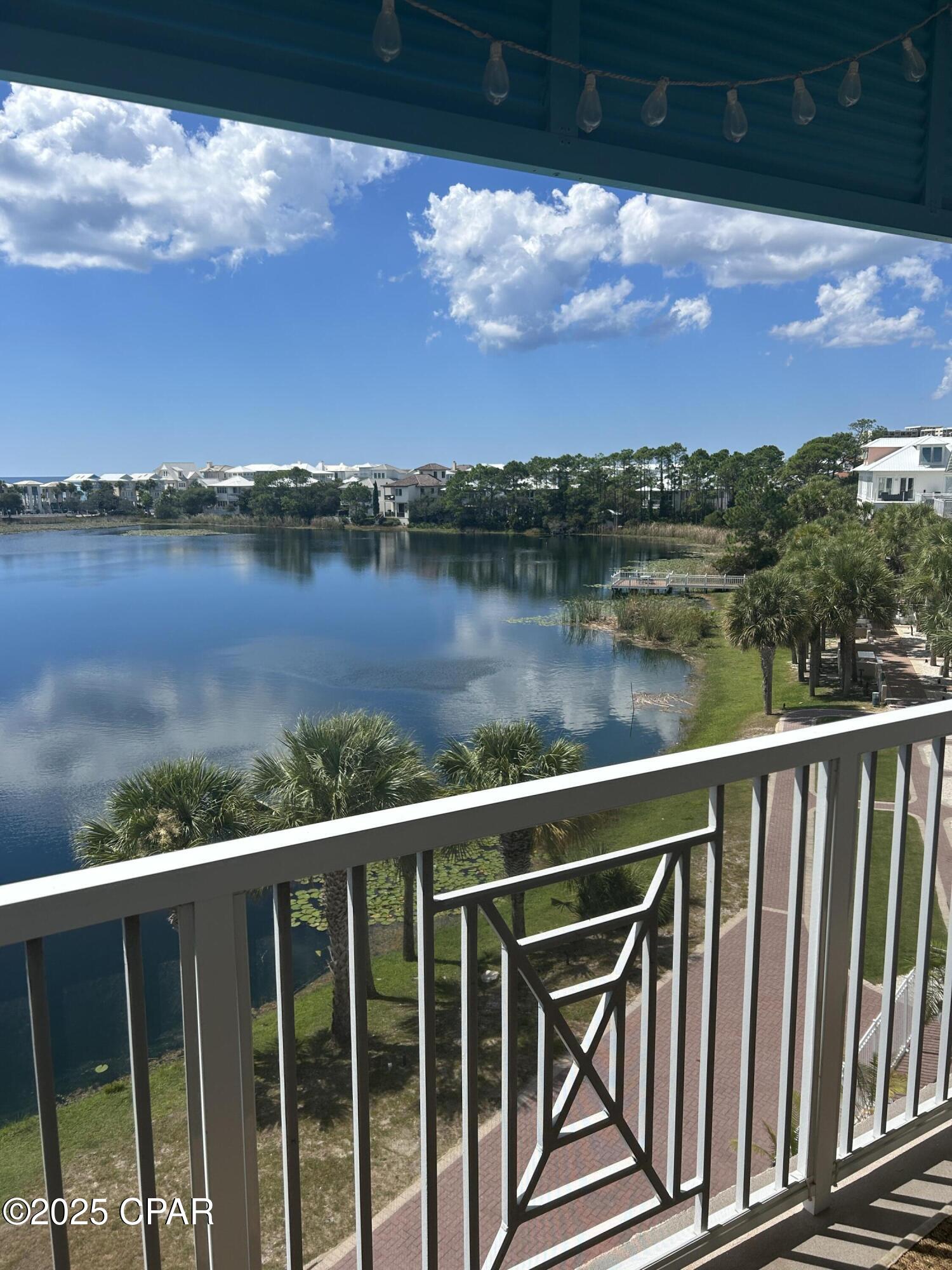 Image 16 For 114 Carillon Market Street 411