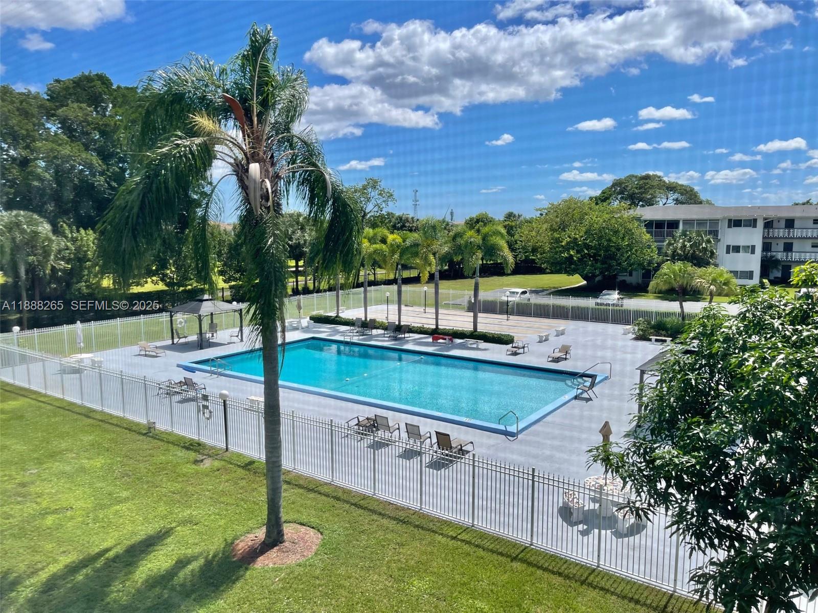 Hillcrest Country Club Ap