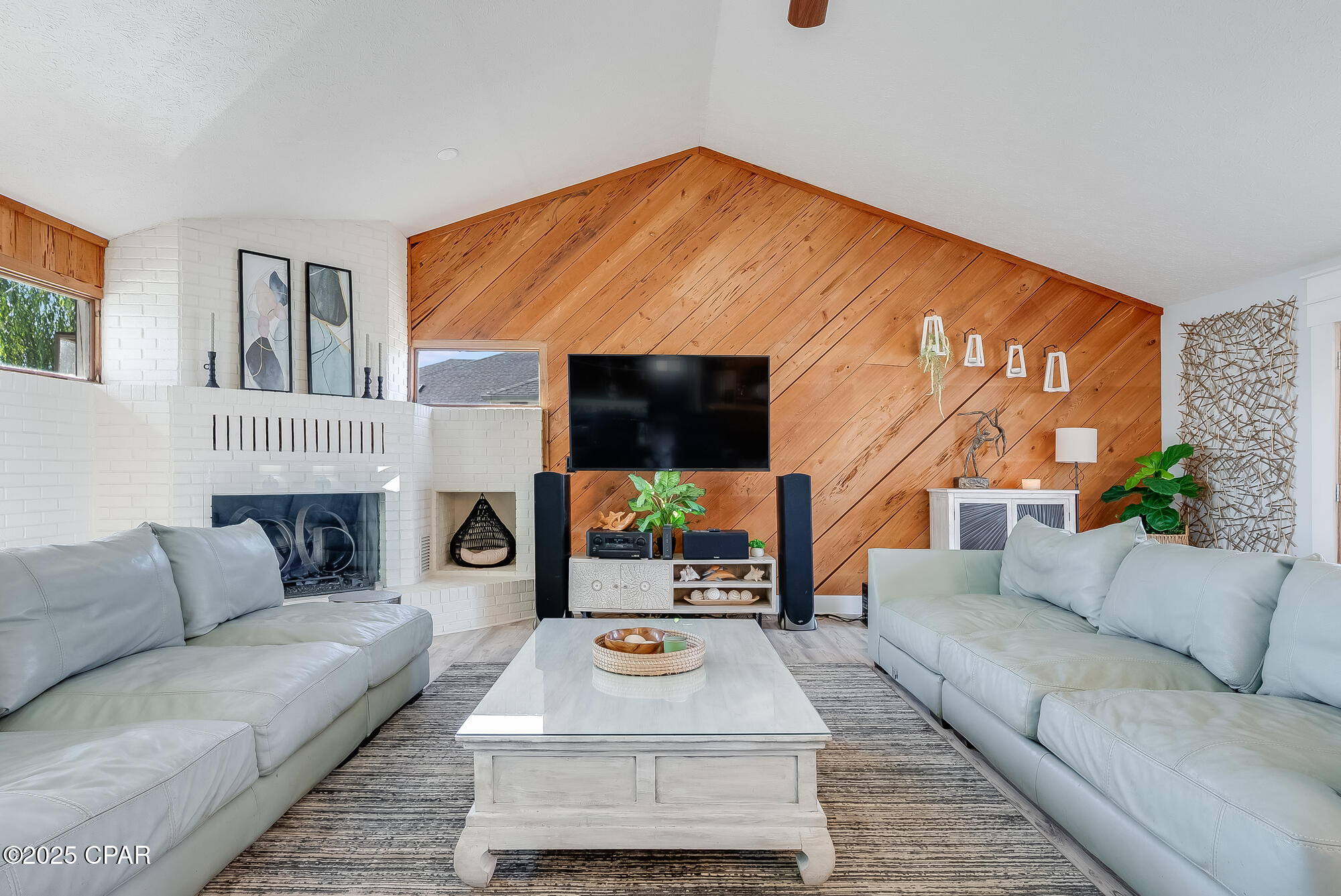 Image 15 For 643 Berthe Avenue