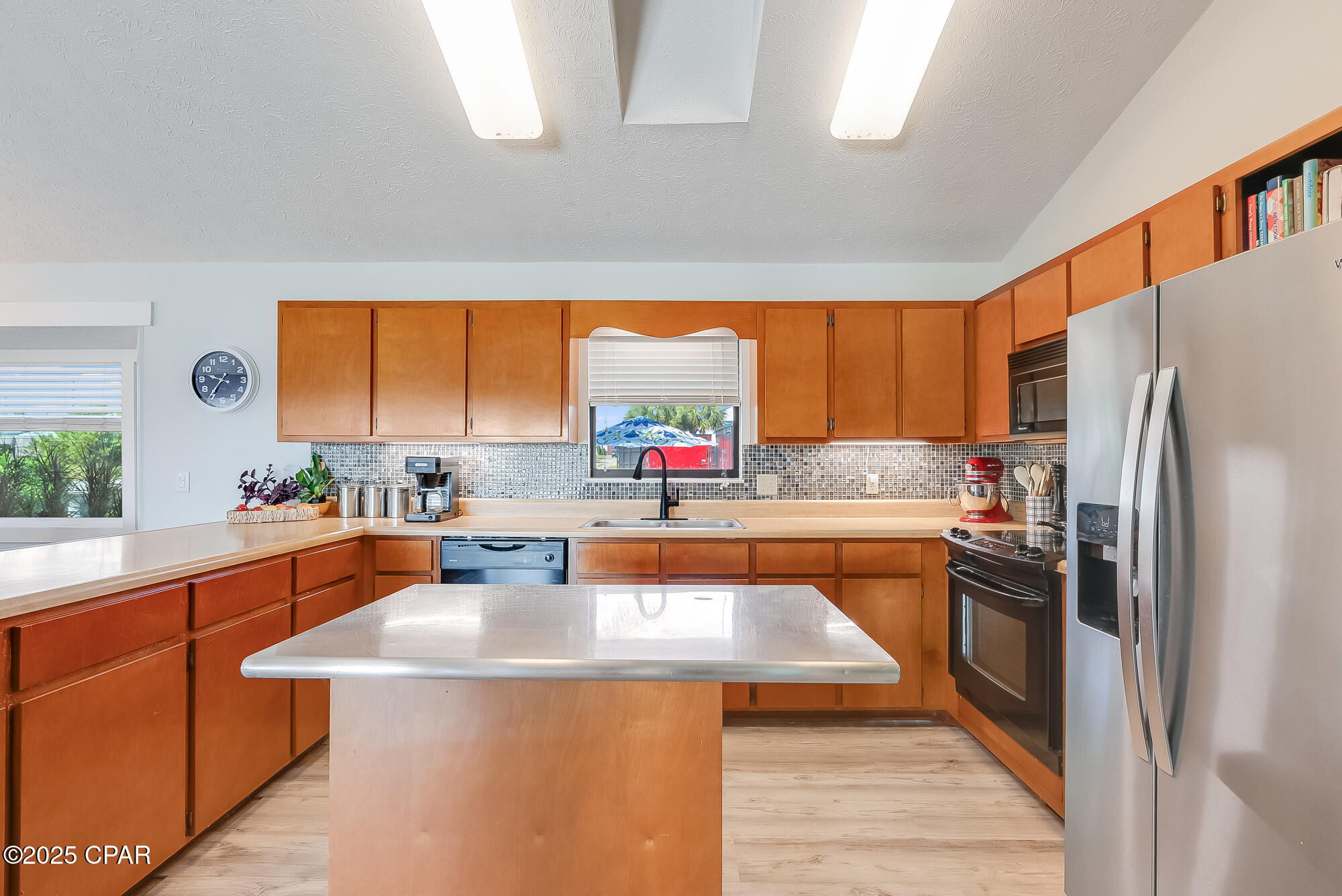 Image 19 For 643 Berthe Avenue