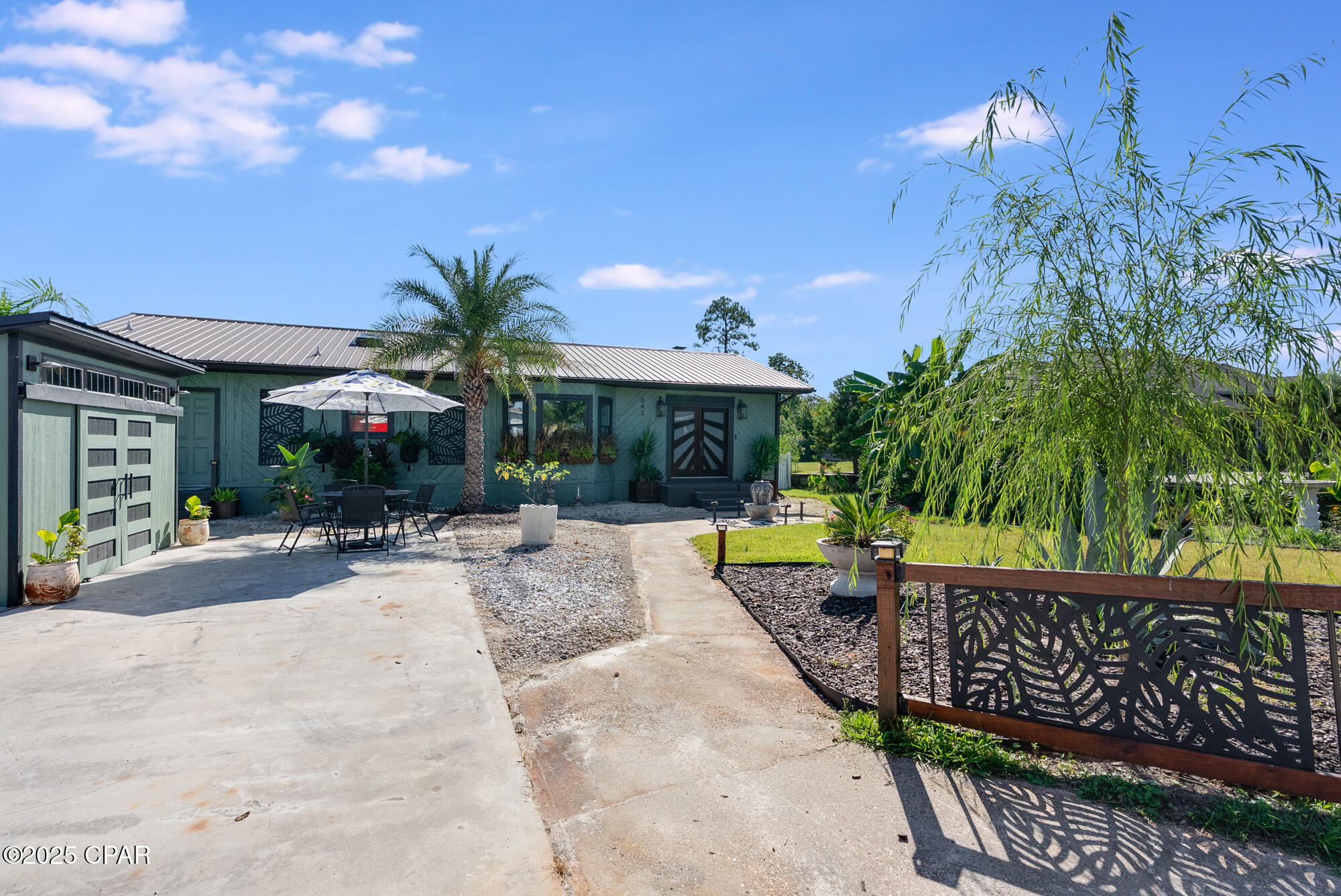 Image 2 For 643 Berthe Avenue