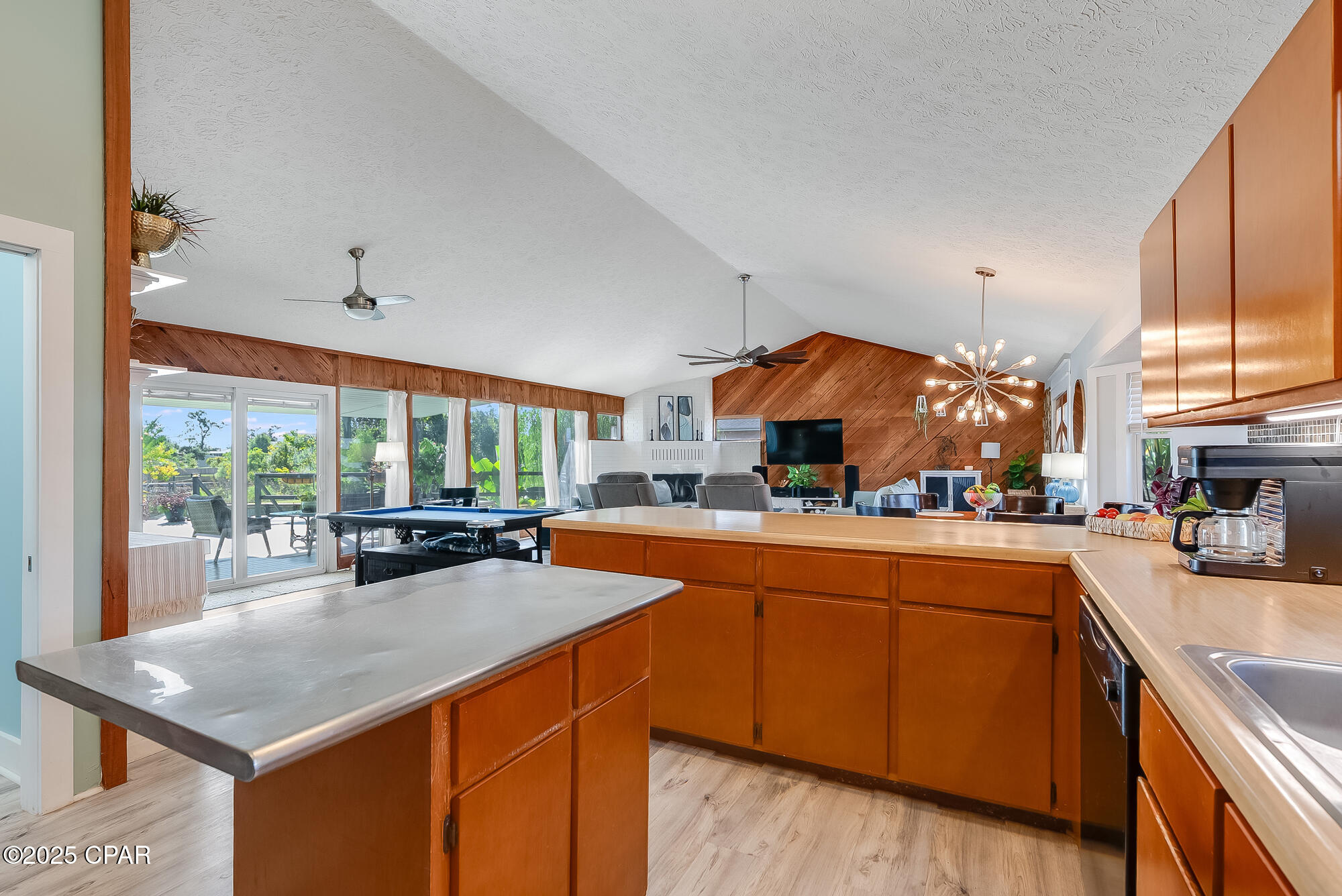 Image 21 For 643 Berthe Avenue