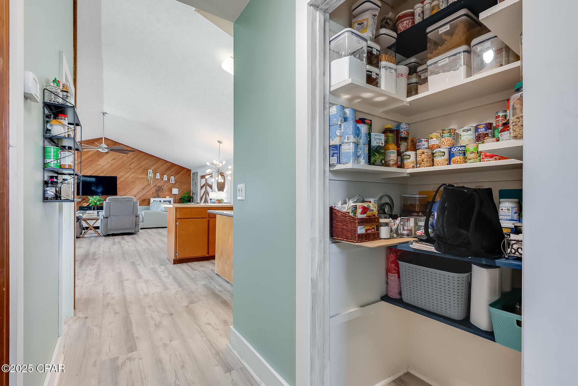 Image 24 For 643 Berthe Avenue