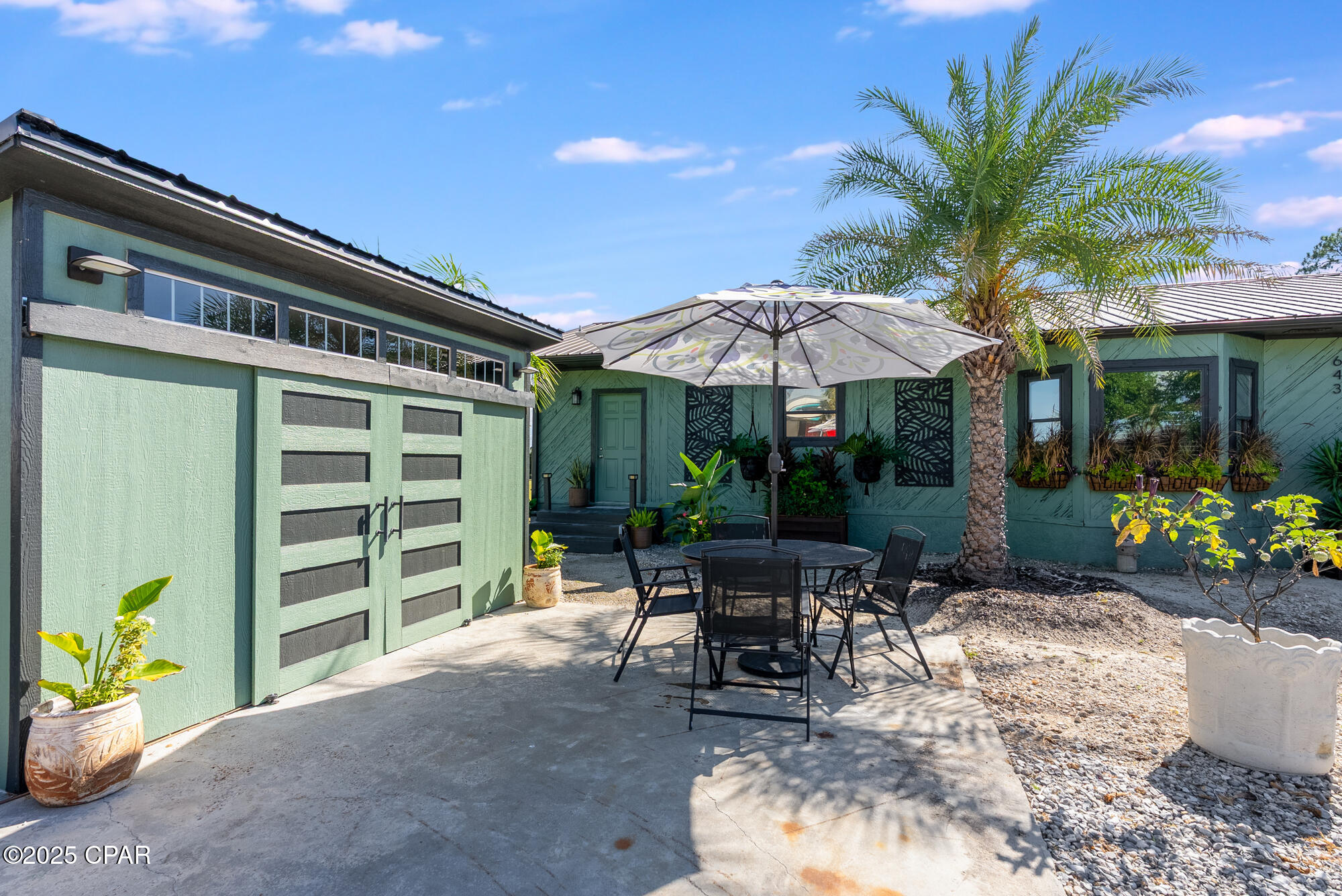 Image 4 For 643 Berthe Avenue