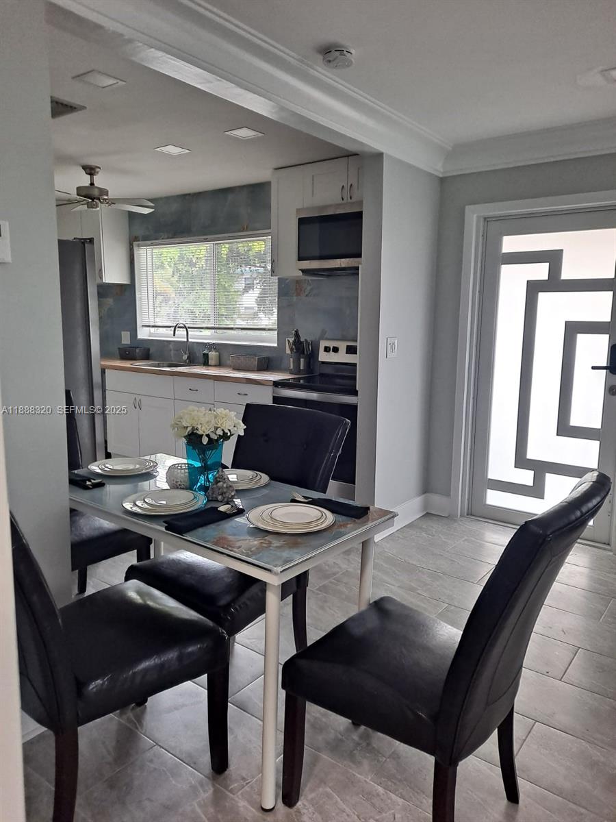 Hollywood Little Ranches