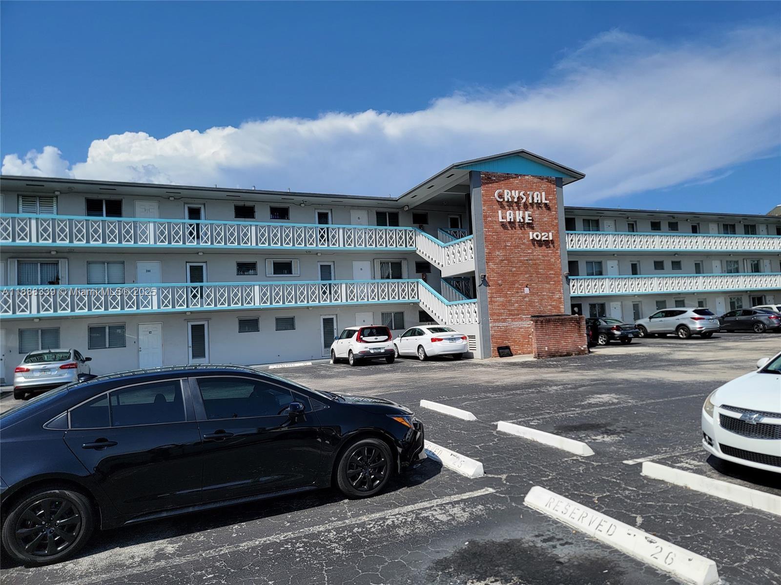 Crystal Lake 1021 Condo