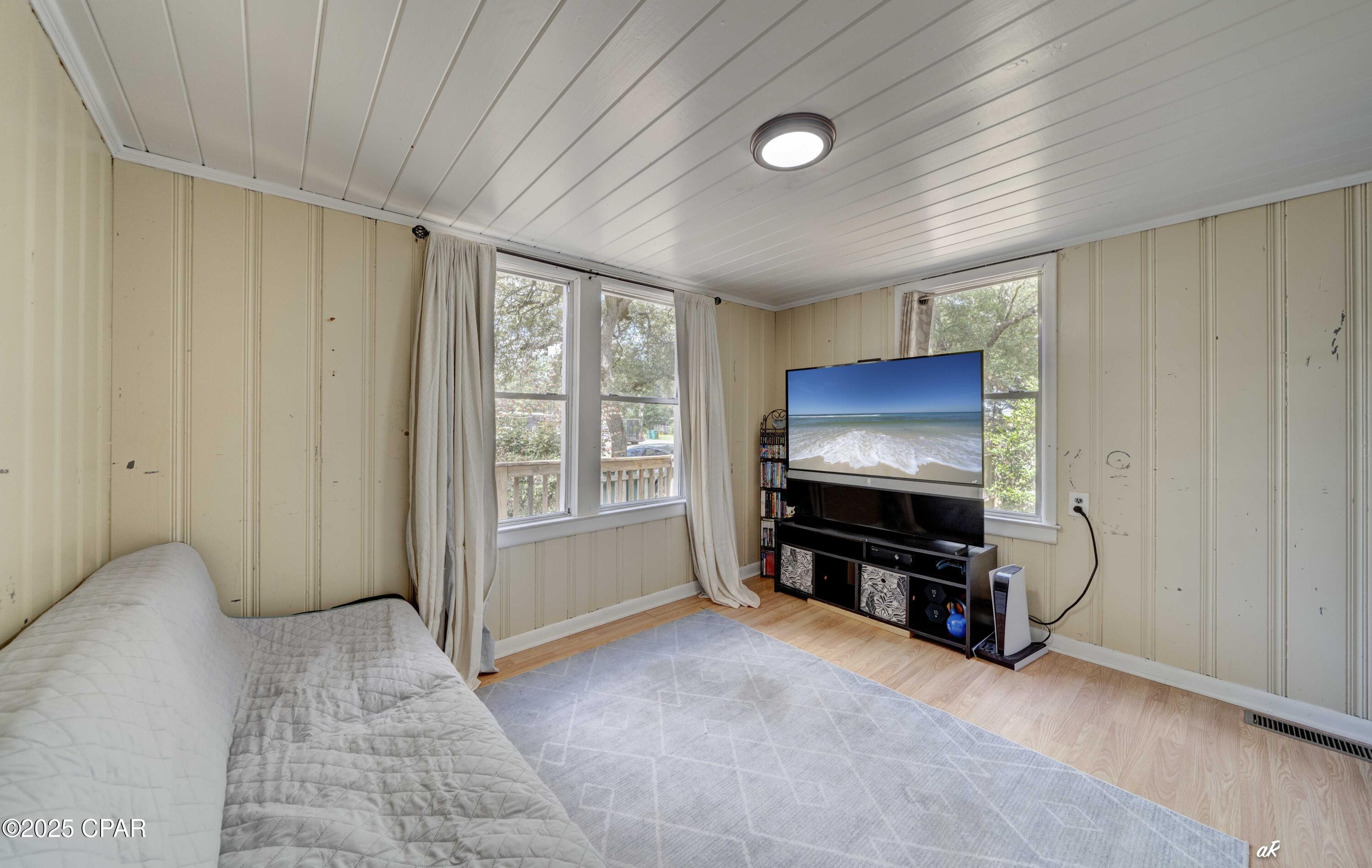 Image 23 For 815 Oakridge Road