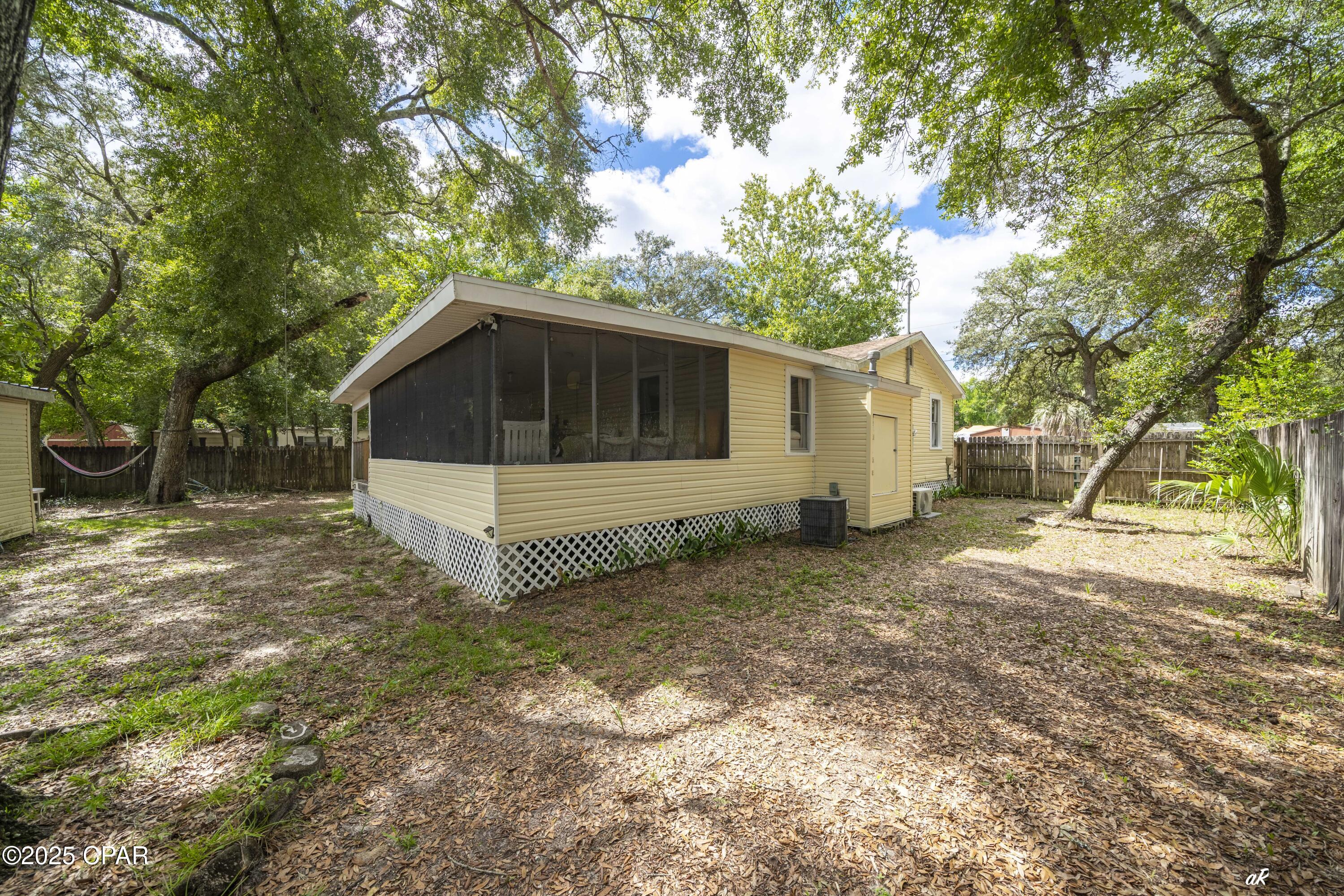 Image 3 For 815 Oakridge Road