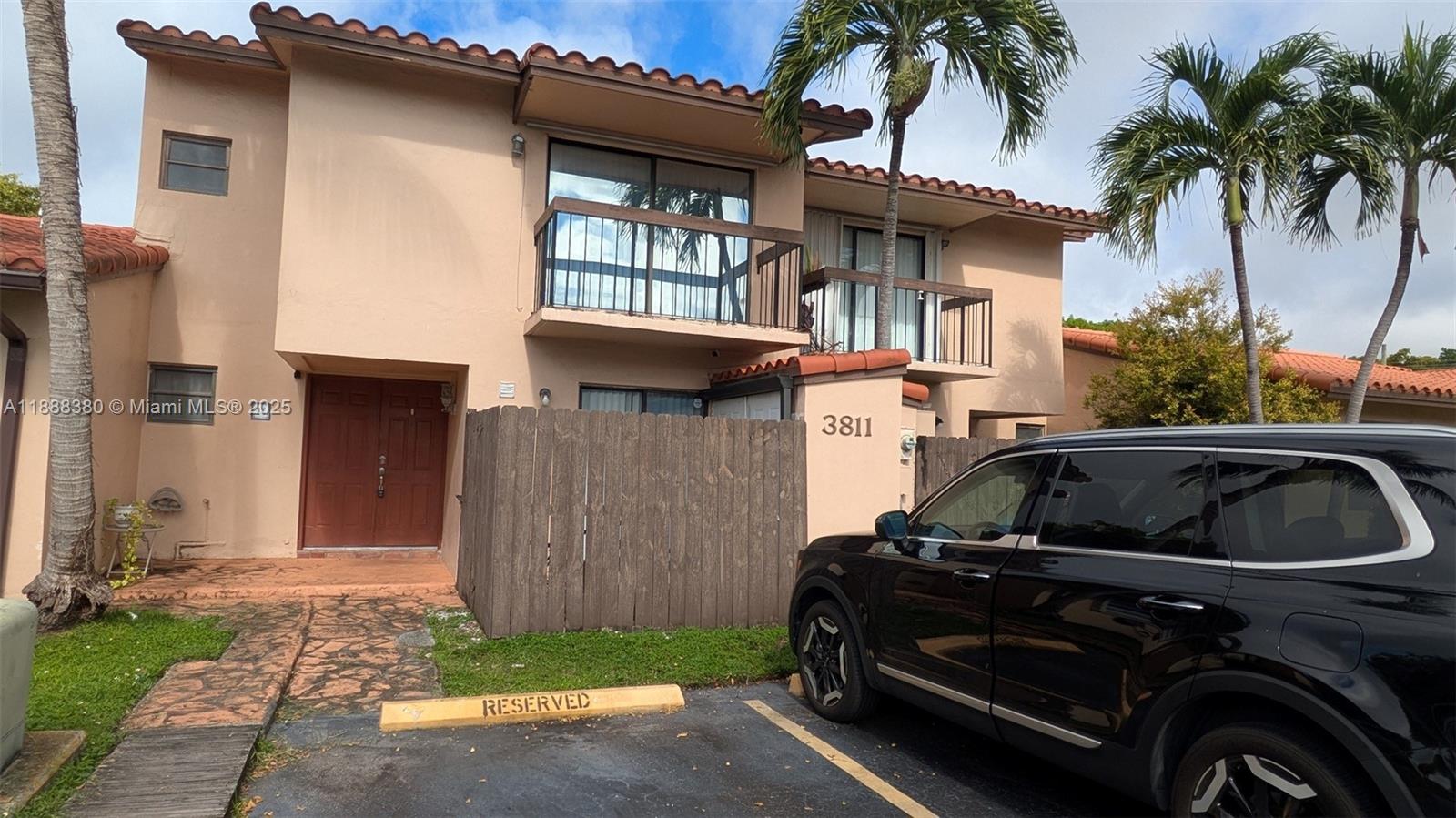 Tropical Park Villas Cond