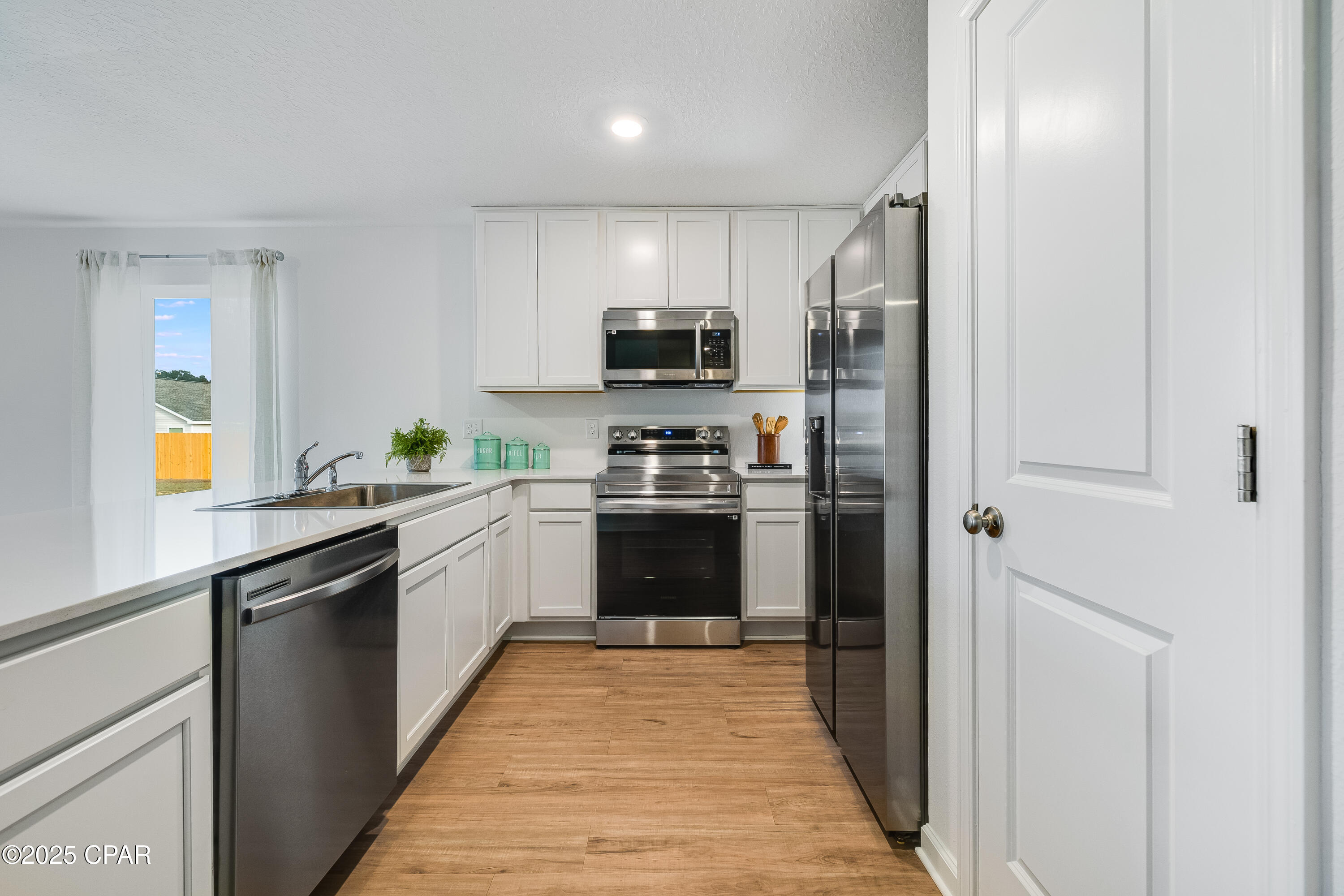 Image 2 For 3934 Lombard Street