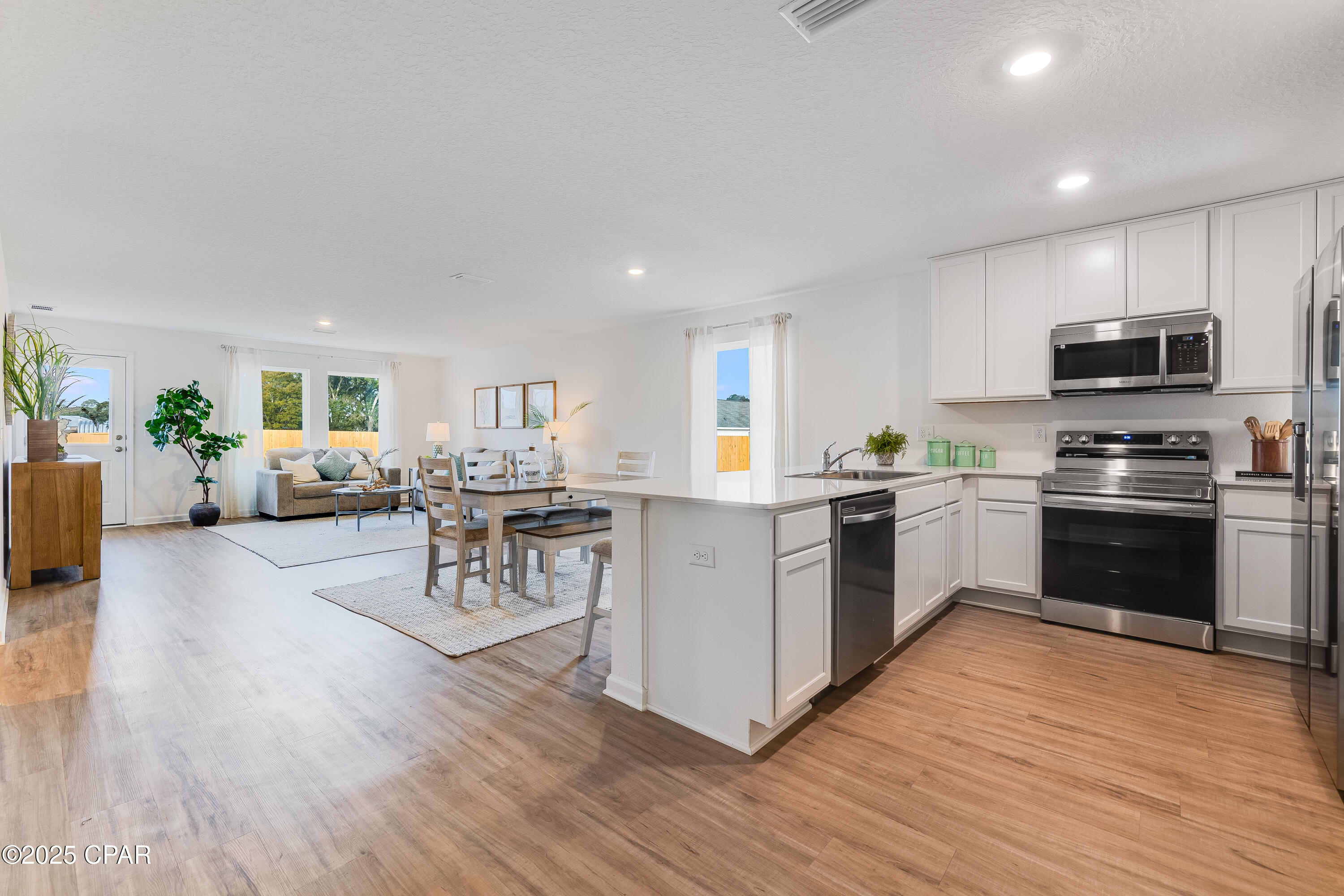 Image 3 For 3934 Lombard Street