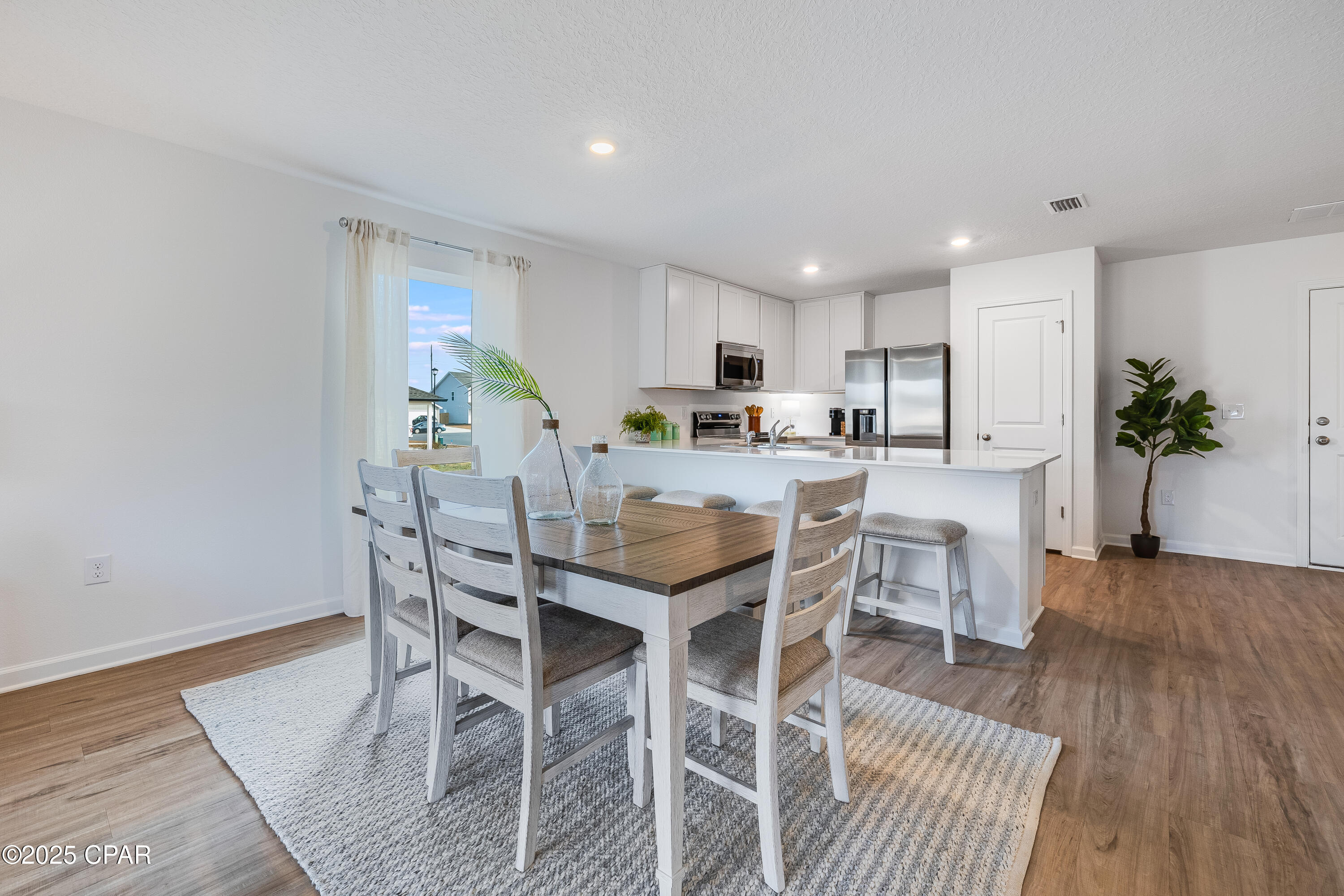 Image 5 For 3934 Lombard Street