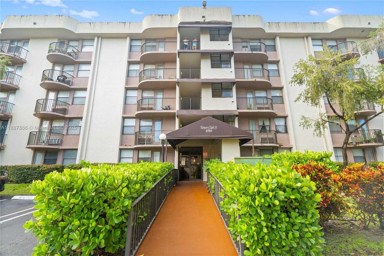 Homes for sale in Coral Springs, FL | 2701 Riverside Dr #413-B, Coral Springs, FL 33065 | MLS# A11887866