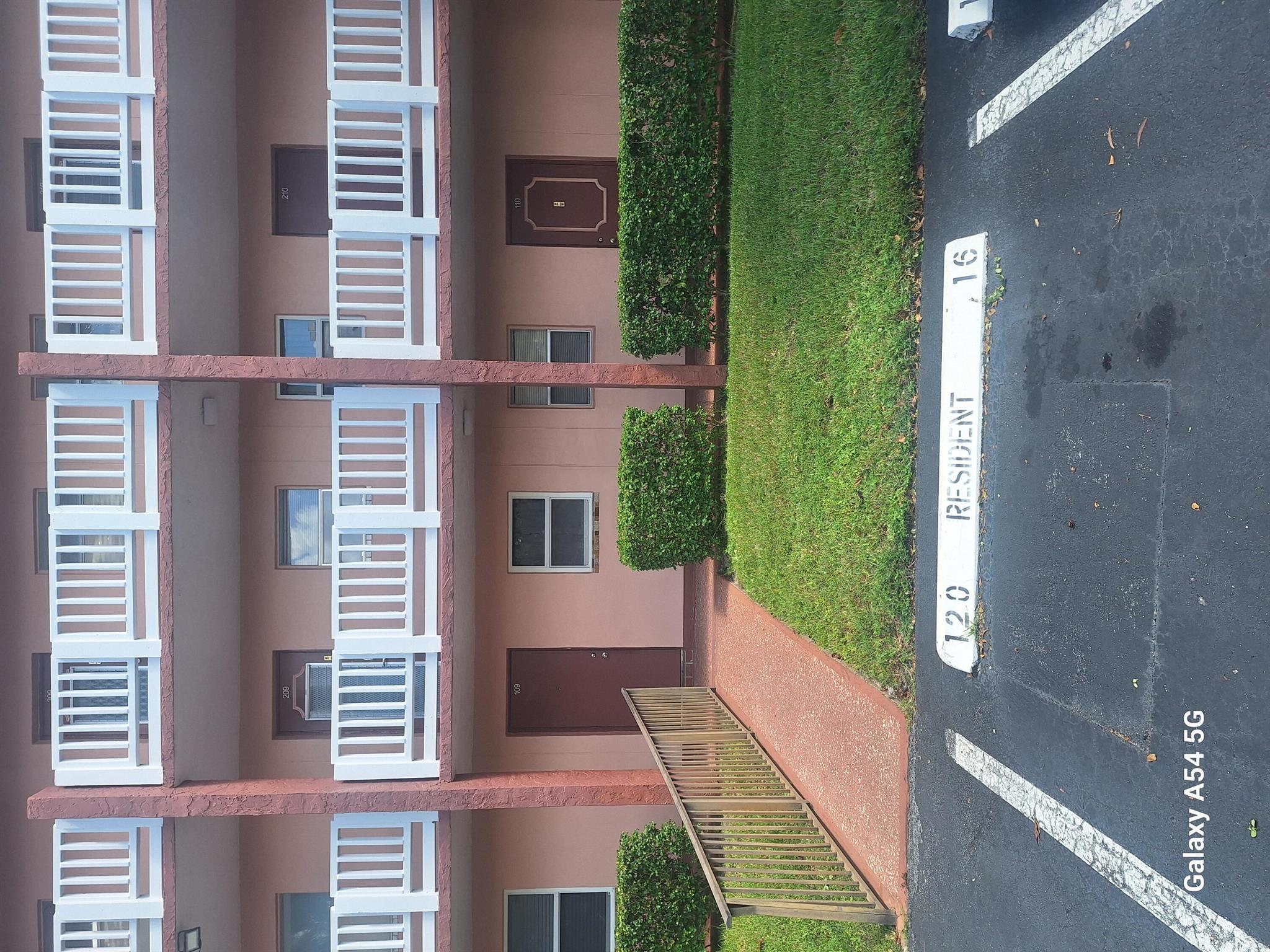 Sunrise Lakes 120 Condo