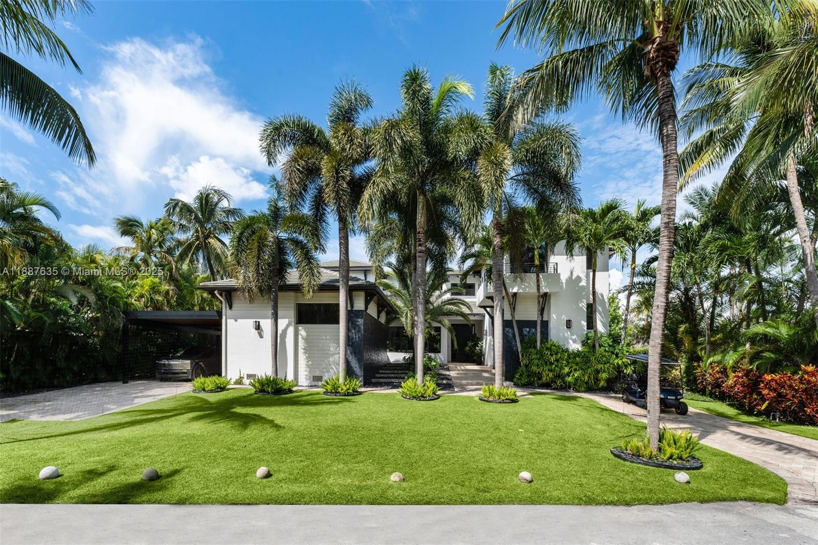 330 Caribbean Rd Key Biscayne, FL 33149