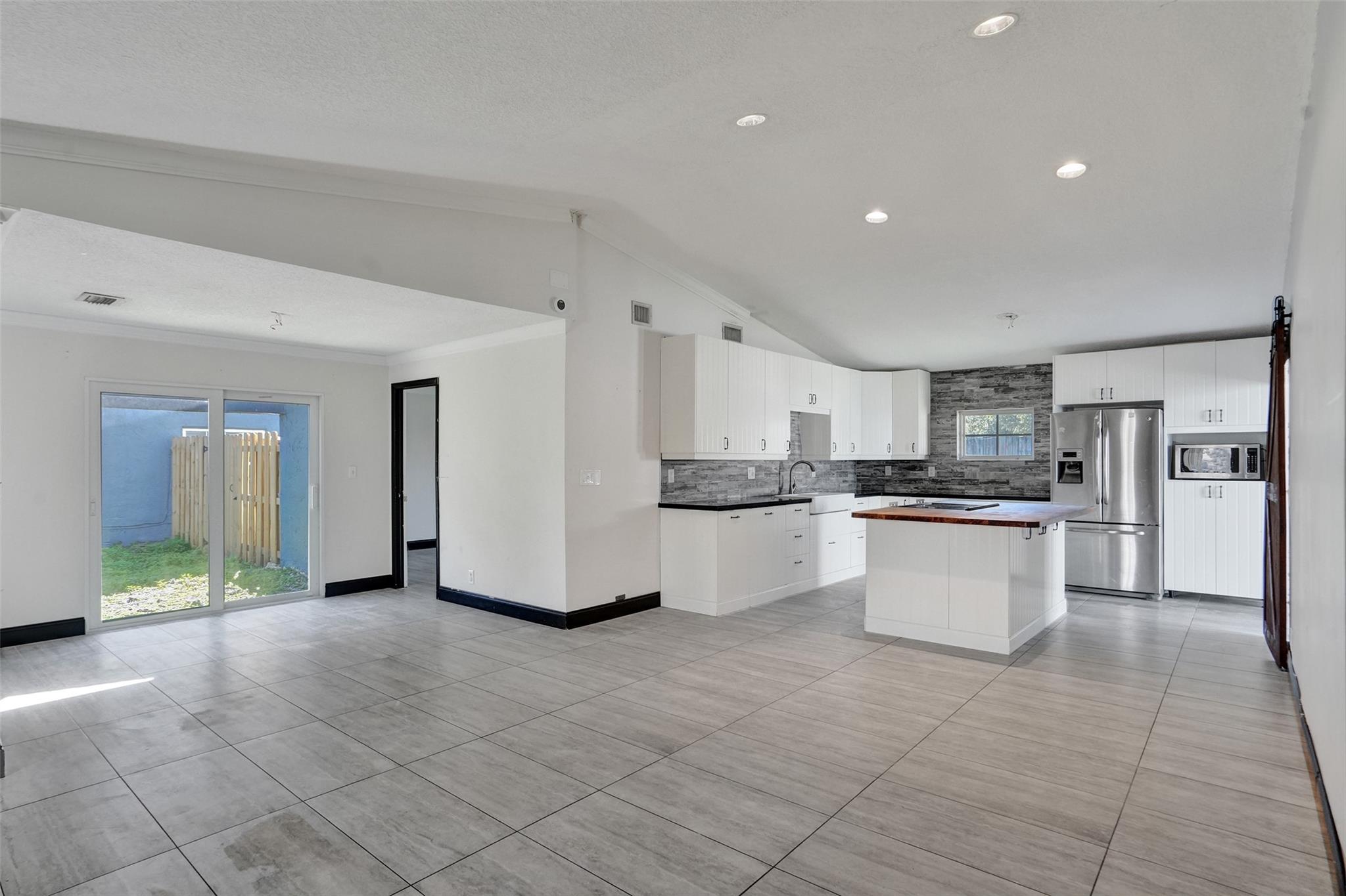 Homes for sale in Plantation, FL | 967 Nw 89Th Ave, Plantation, FL 33324 | MLS# F10529630